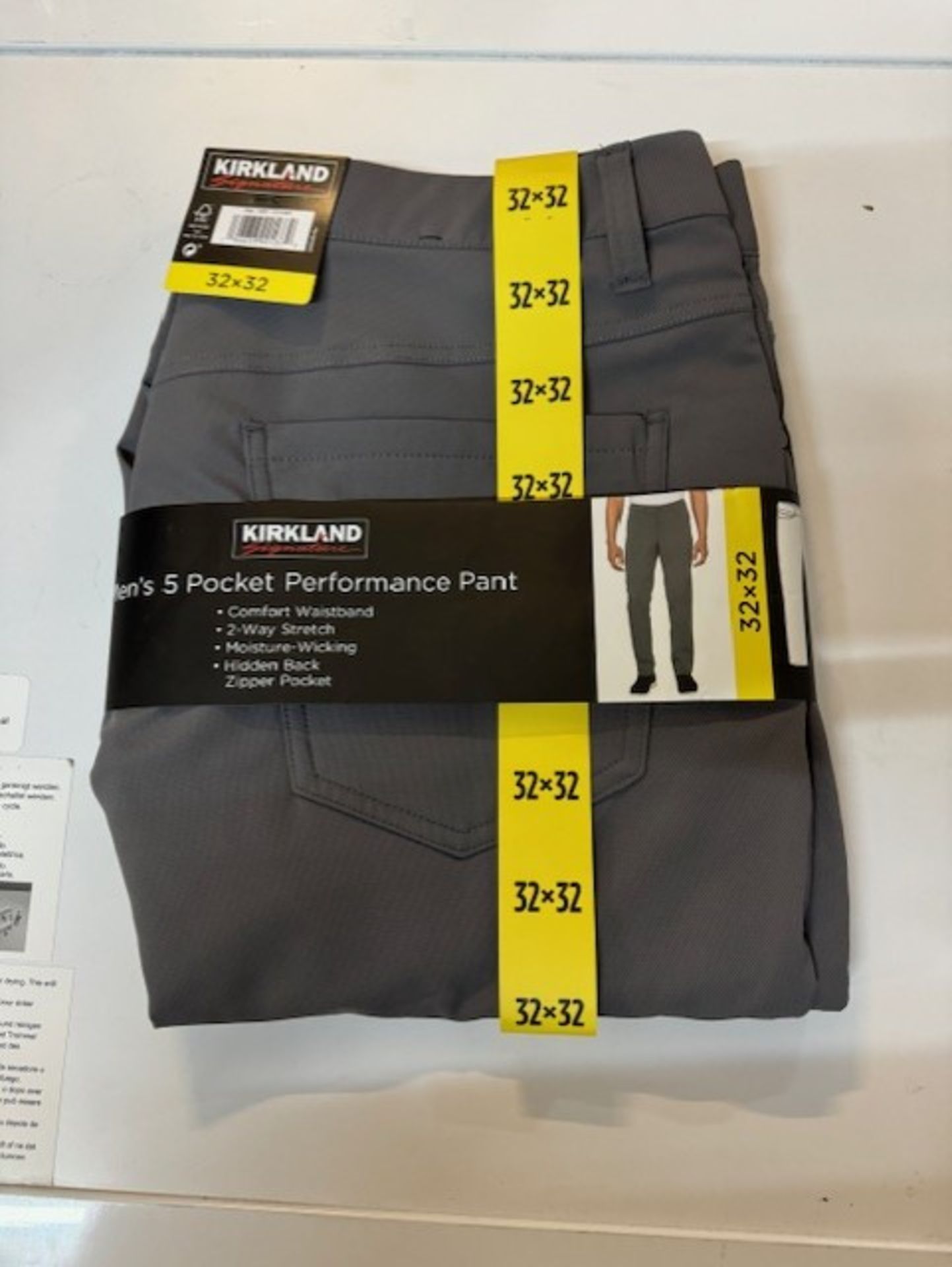 1 BRAND NEW MENS KIRKLAND SIGNATURE MOISTURE WICKING STRETCH PERFOMANCE PANTS IN GRAY SIZE 32X32 RRP