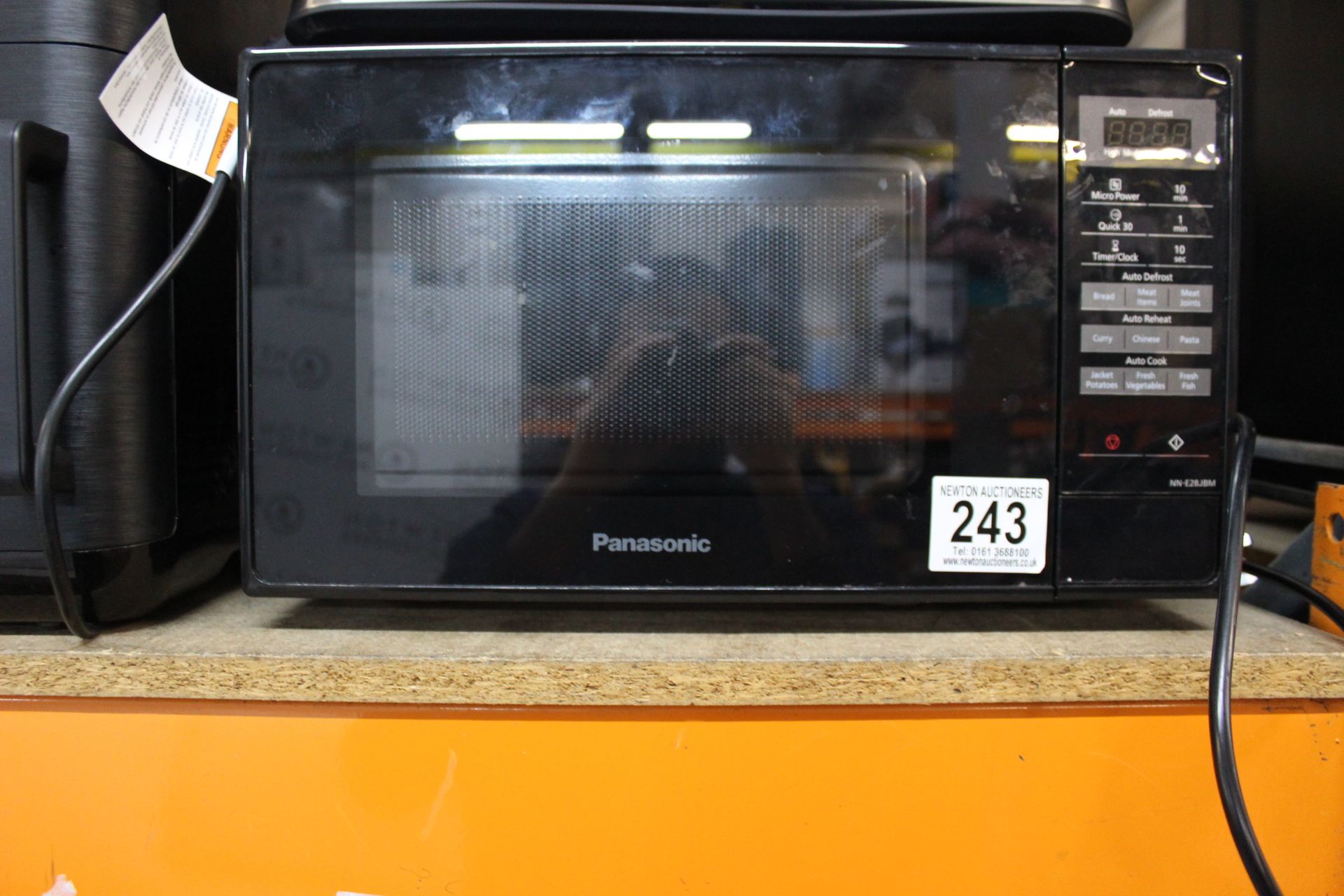 1 PANASONIC NN-E28JBM 800W 20L BLACK MICROWAVE OVEN RRP Â£89.99