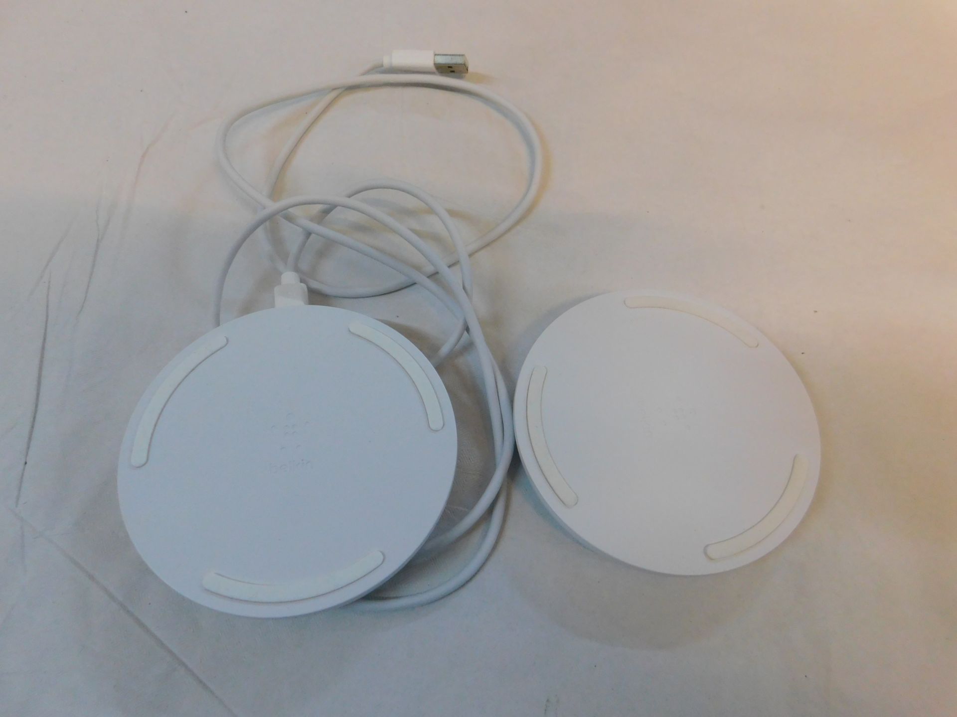 1 PAIR BELKIN WIRLESS CHARGING PADS RRP Â£49.99