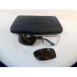 1 PAIR OF BALENCIAGA SUNGLASESS MODEL BB0094S RRP Â£199 (FRAME IS DAMAGED)