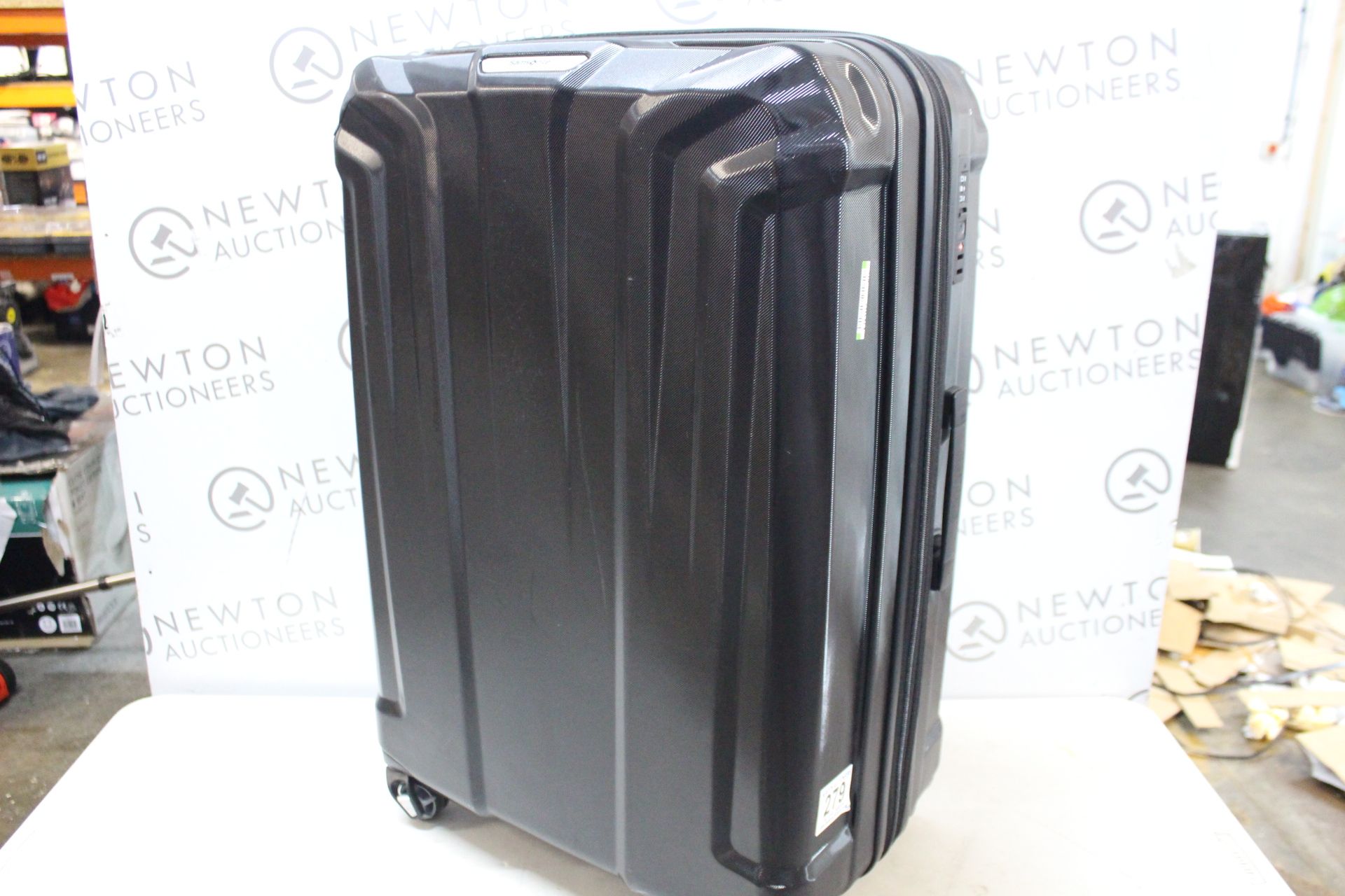 1 SAMSONITE ENDURE 2 PIECE HARDSIDE LUGGAGE SET RRP Â£149 (LARGE CASE CRACKED)