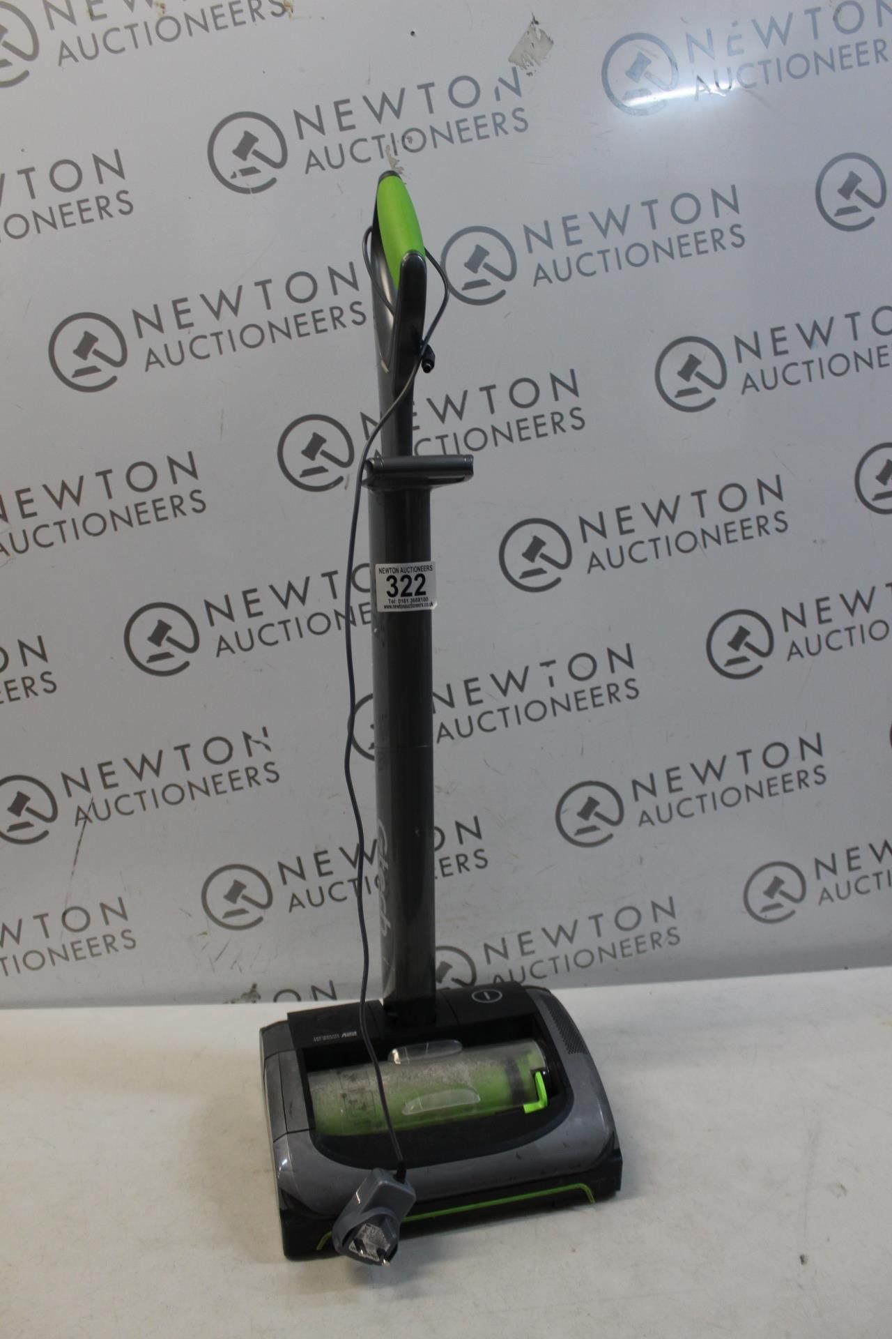 1 GTECH AIR RAM AR29 CORDLESS VACUUM CLEANER WITH CHARGER RRP Â£249 (POWERS ON, HANDLE DOESN'T