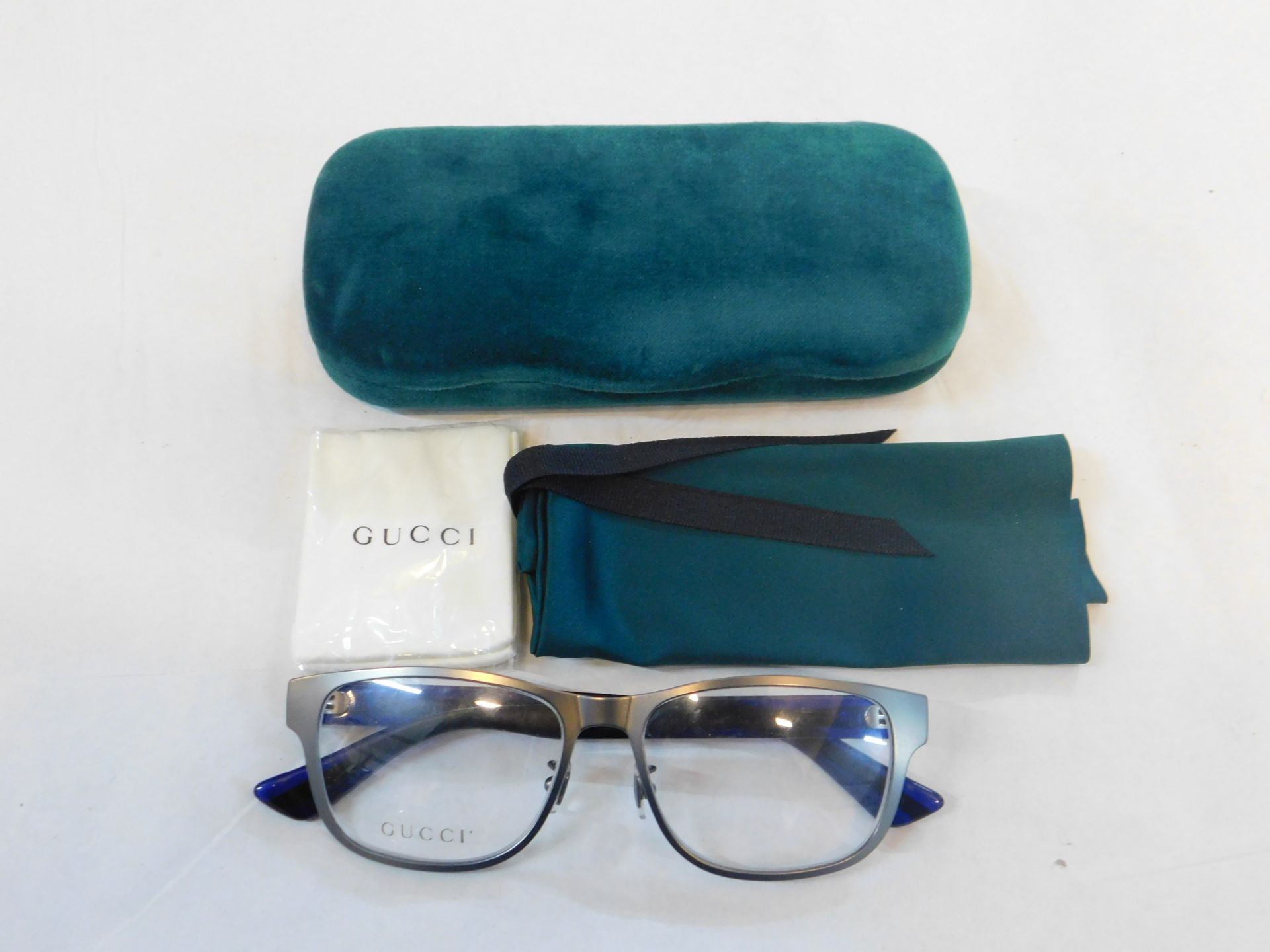 1 PAIR OF GUCCI GLASSESS FRAME WITH CASE MODEL GG00070 RRP Â£199