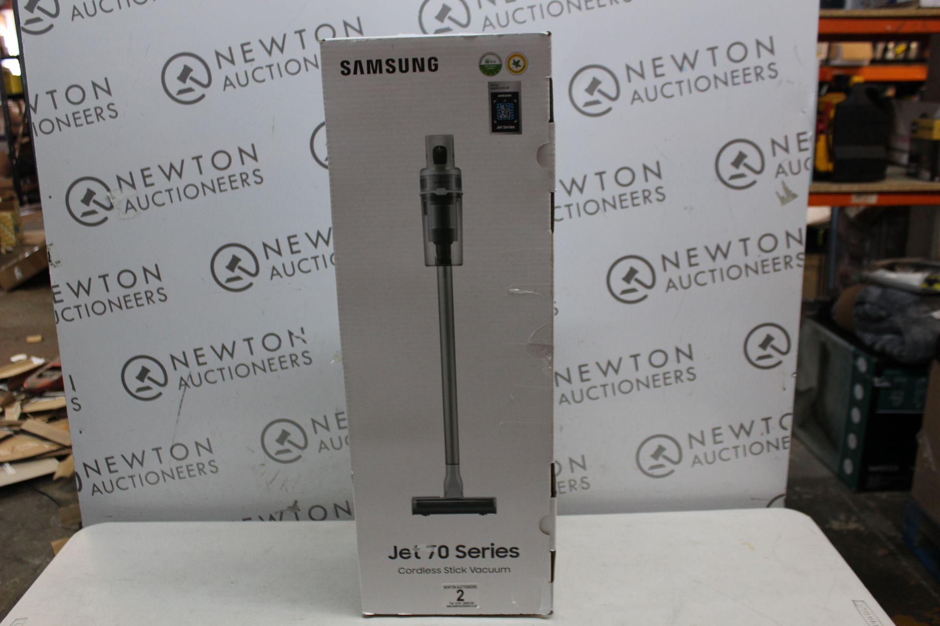 1 BOXED SAMSUNG JET 70 PET VACUUM CLEANER WITH BATTERY AND CHARGER RRP Â£349