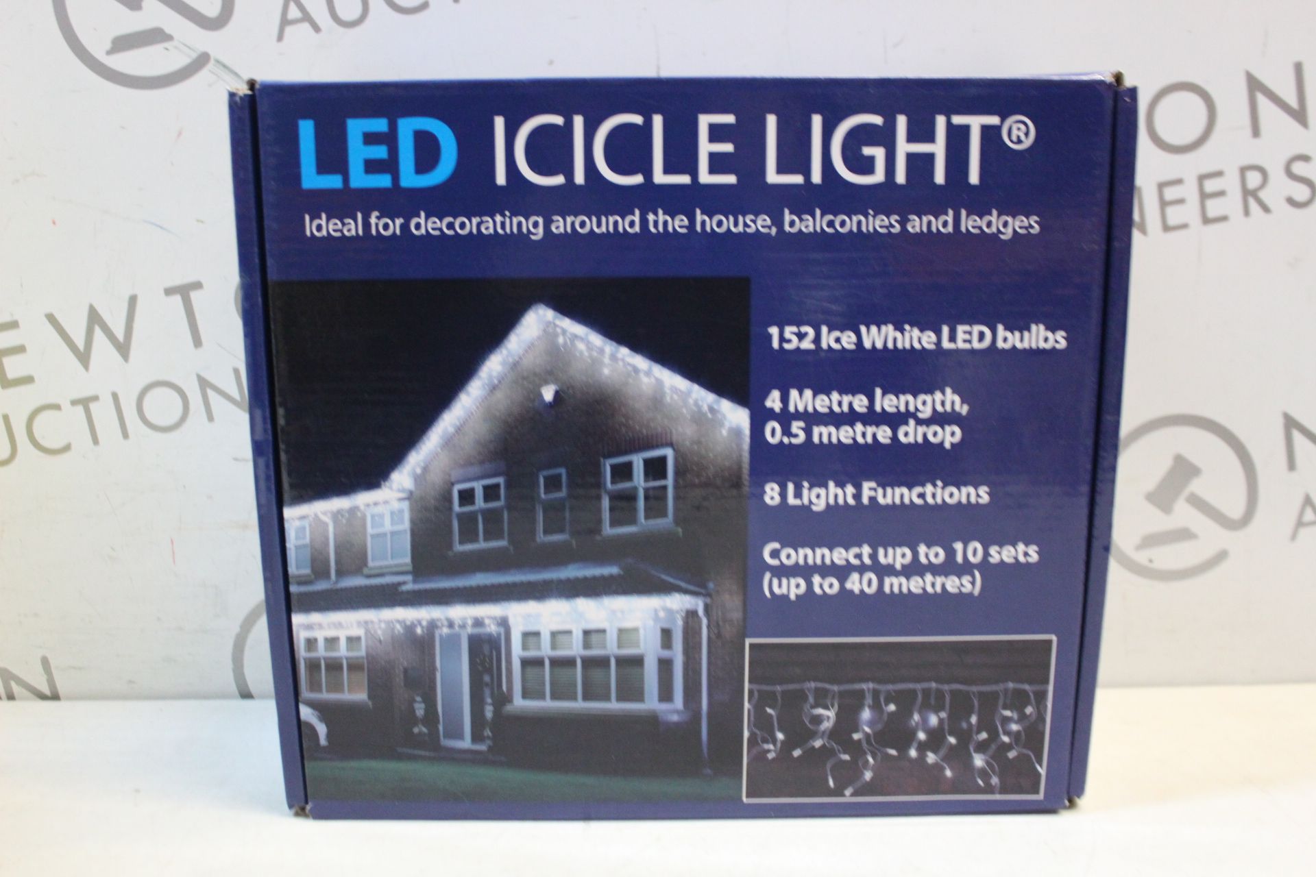 1 BOXED LIGHTS4YOU 4M LENGTH, 0.5M DROP, 152 LED ICE WHITE BULBS RRP Â£49