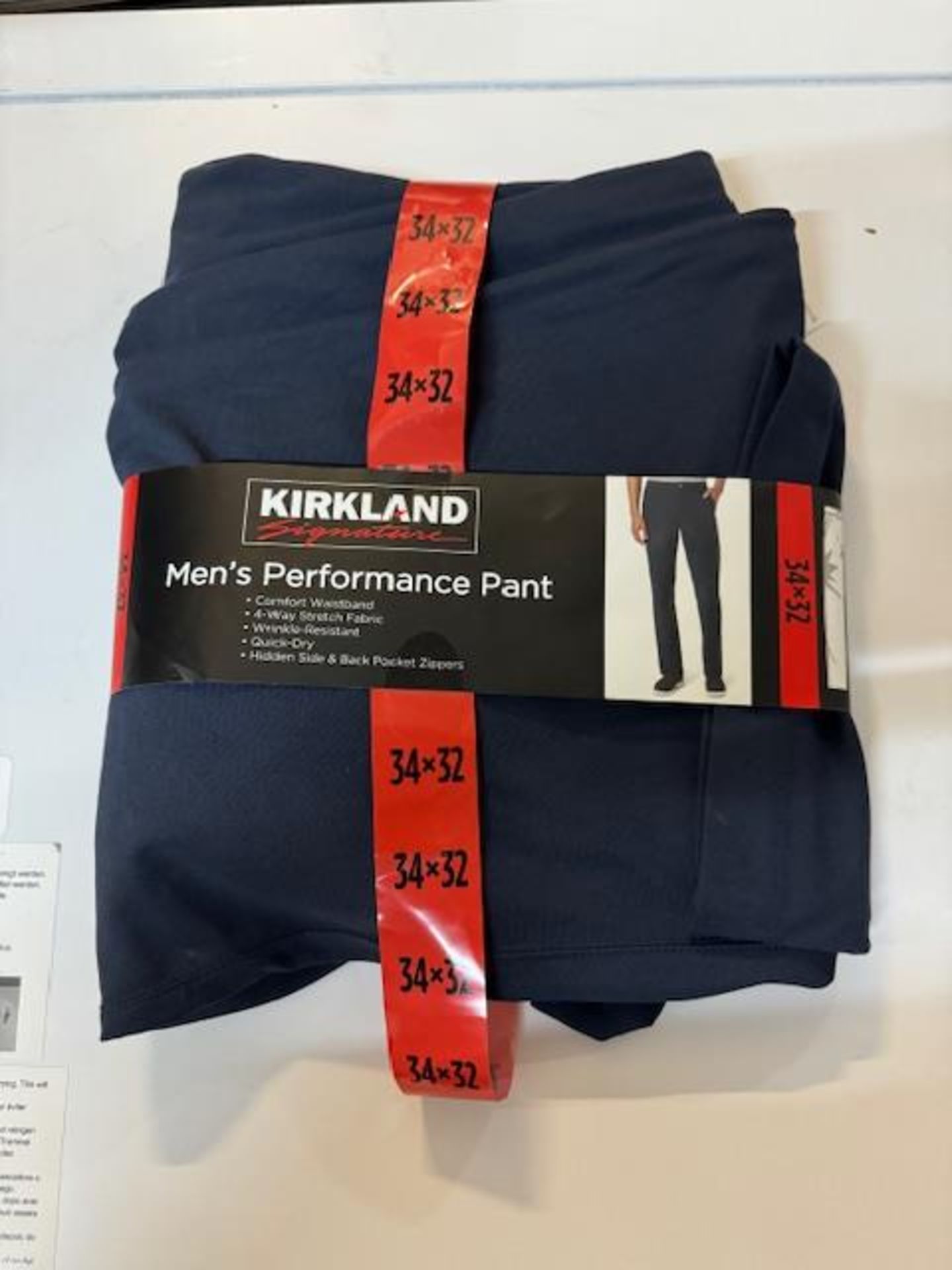 1 BRAND NEW MENS KIRKLAND SIGNATURE MOISTURE WICKING STRETCH PERFOMANCE PANTS IN NAVY SIZE 34X32 RRP