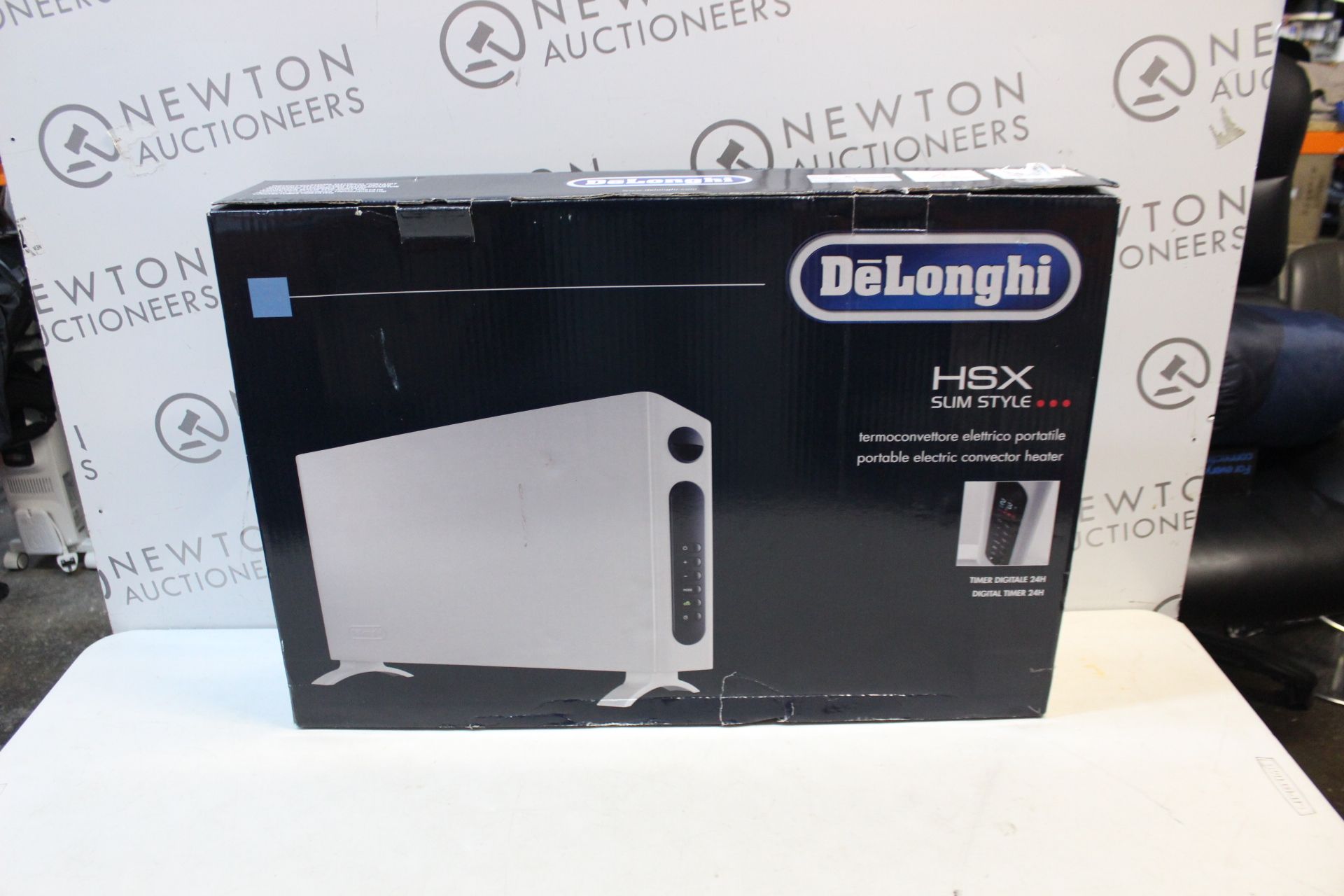 1 BOXED DE'LONGHI HSX4324E.WH 2,4KW THERMO CONVECTOR HEATER WITH DIGITAL THERMOSTAT RRP Â£79