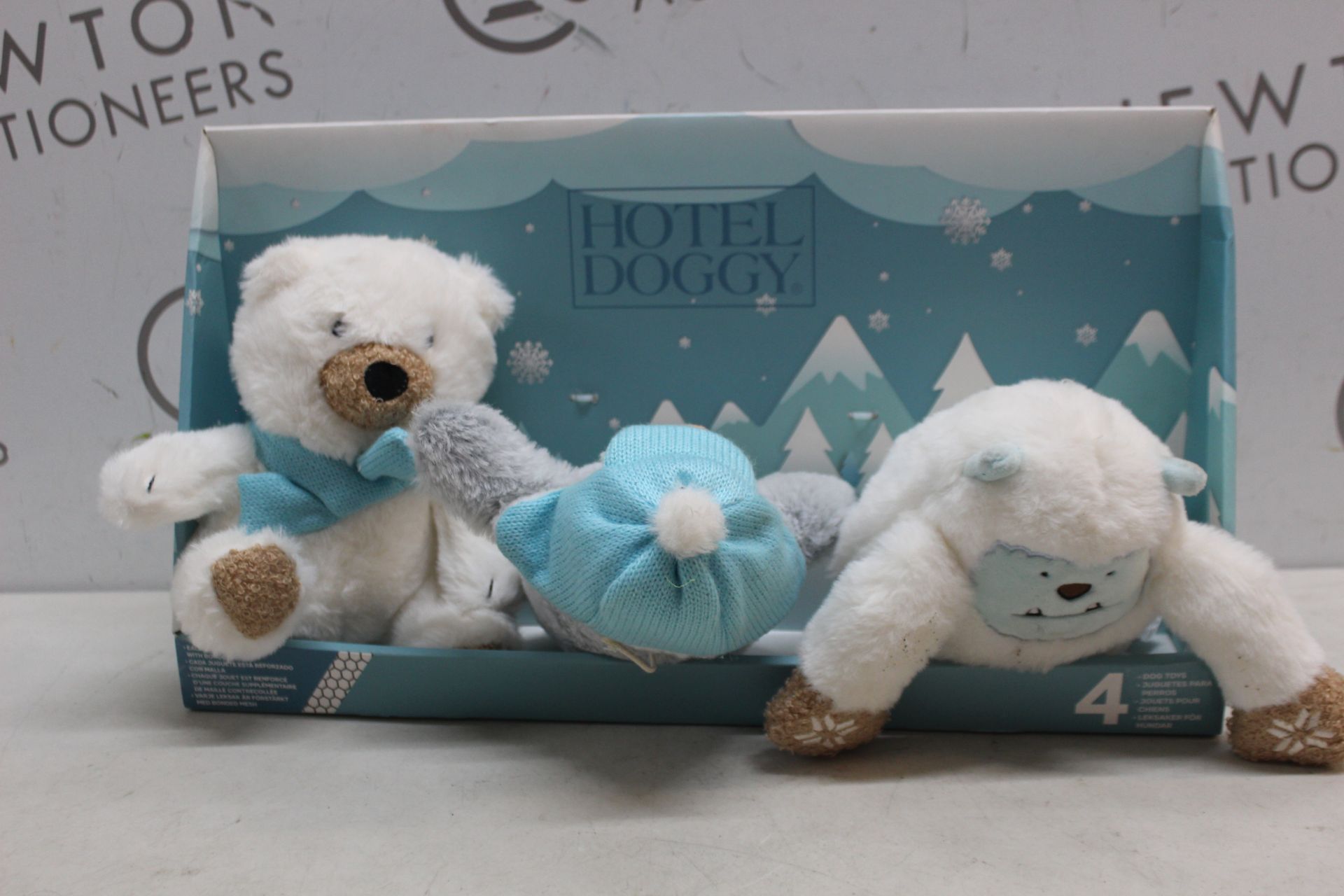 1 HOTEL DOGGY COZY WINTER PLUSHIE RRP Â£9