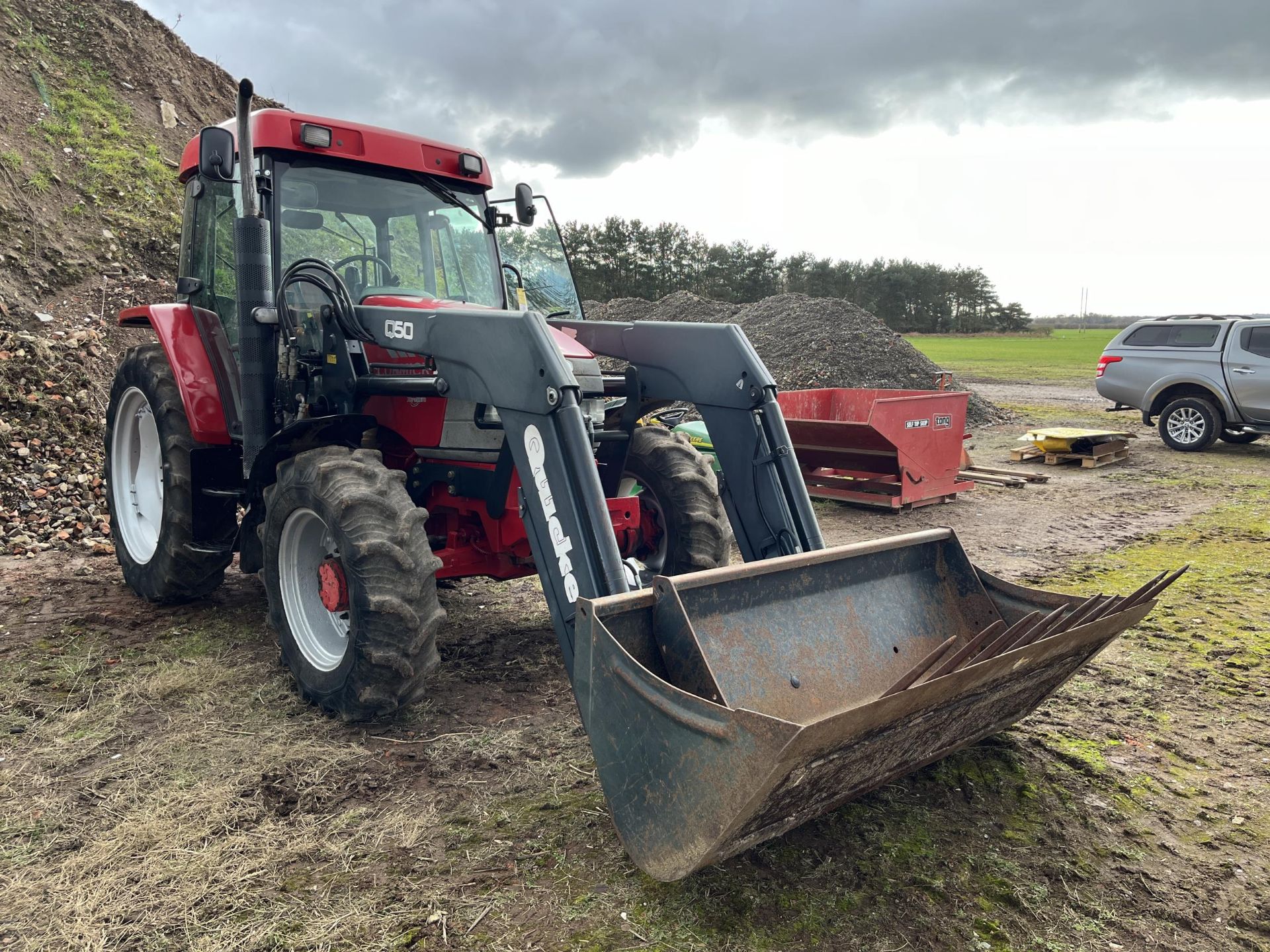 MCCORMICK CX105 XTRA SHIFT TRACTOR (2006), 4WD, Q50 QUICKIE LOADER, AIR CON, 7511 HRS, 1 OWNER