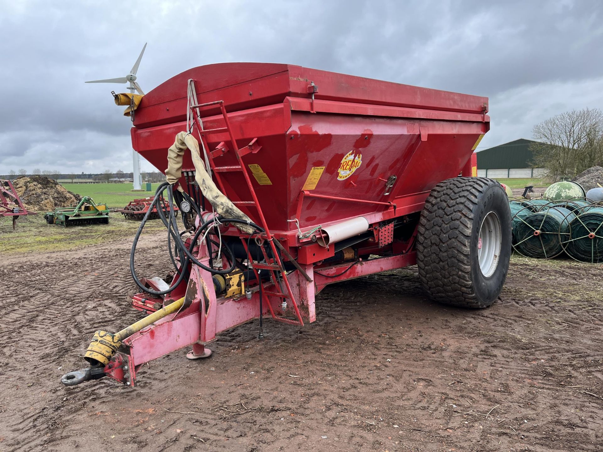 BREDAL K85 LIME/FERTILISER SPREADER, WEIGH CELLS, HYDRAULIC/MECHANICAL DRIVE,