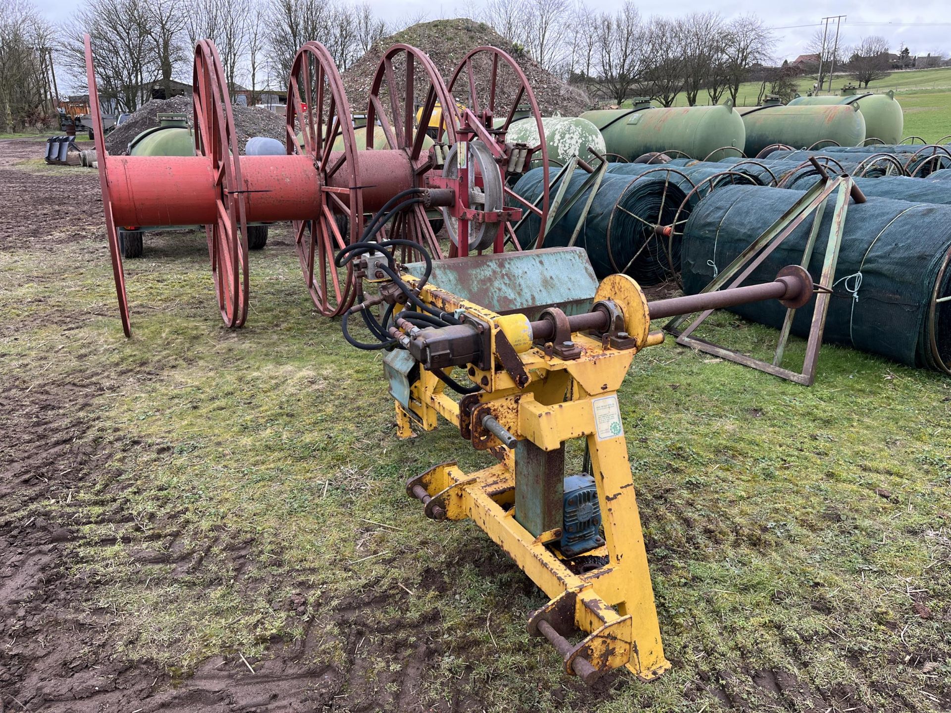 TRICKLE WRAPPING MACHINE & EMPTY SPOOLS