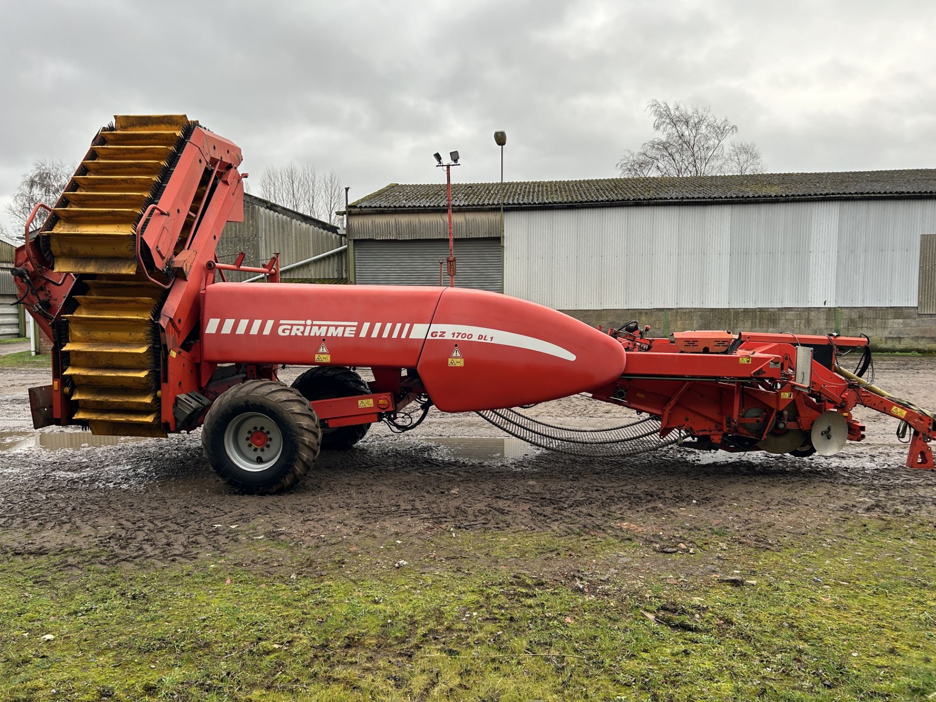 GRIMME GZ1700 DL1 HARVESTER WITH HYDRAULIC WHEEL DRIVE, L/H LEVELLING, 2ND AGITATOR (2000) - Bild 6 aus 12