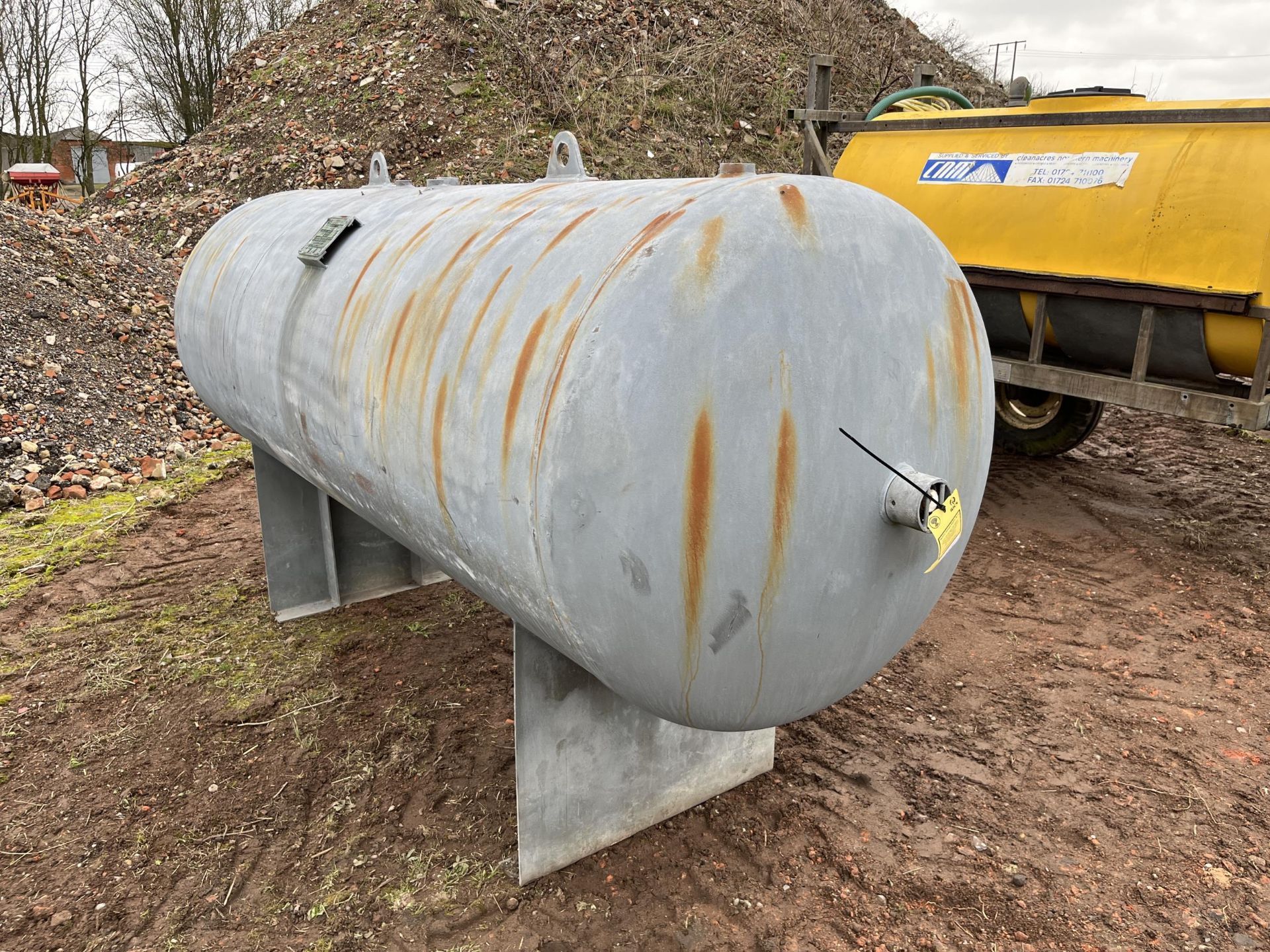 EX GAS TANK, GALVANISED, 5000LBS WATER - Image 2 of 2