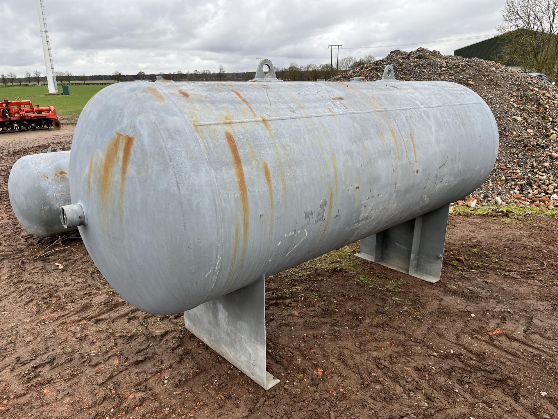 EX GAS TANK, GALVANISED, 5000LBS WATER