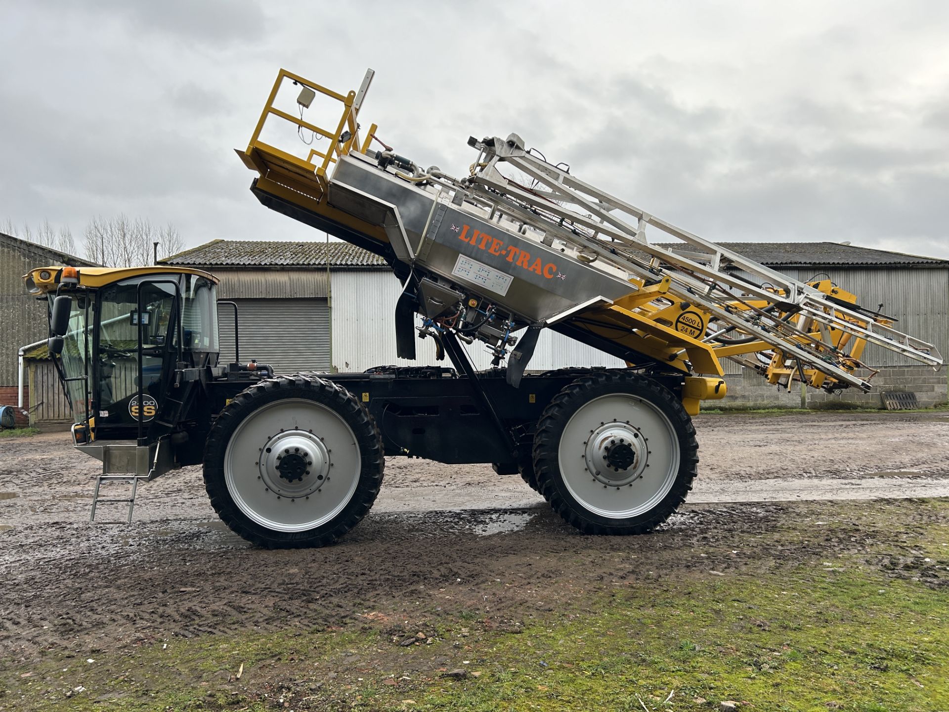 LITE-TRAC SS2400 SELF-PROPELLED CROP SPRAYER (2011), 24M BOOM, 10 SECTION, 4500 LITRE, - Bild 11 aus 13