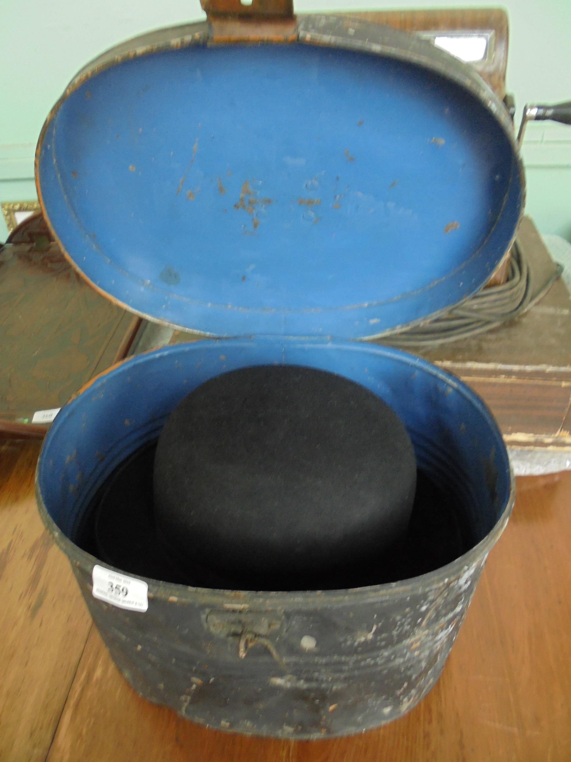 Metal hat box containing 2 bowler hats - Image 2 of 2