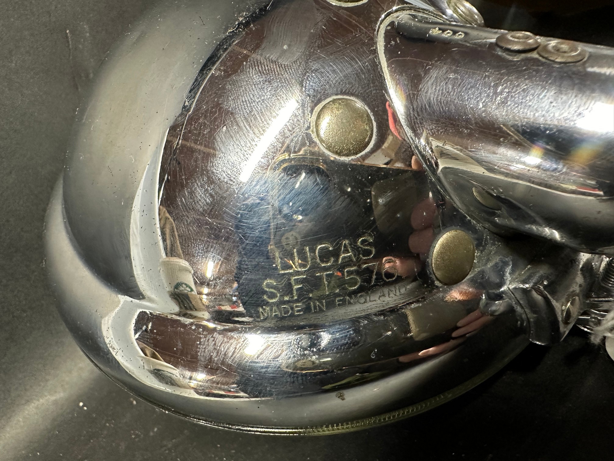 A pair of Lucas 576 lamps (spot and fog) with brackets. - Image 4 of 6