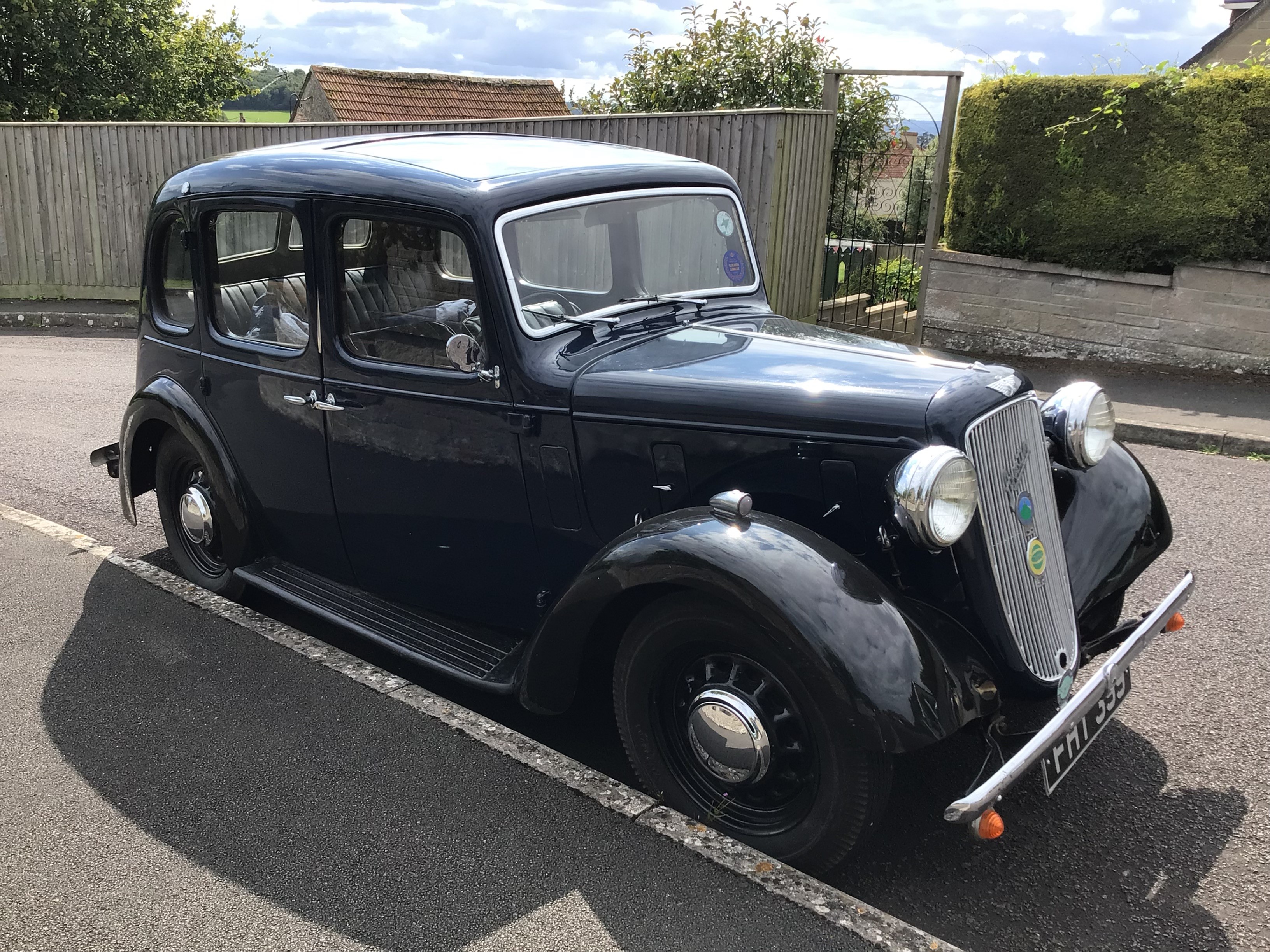 1938 Austin 10 Cambridge - Image 2 of 4