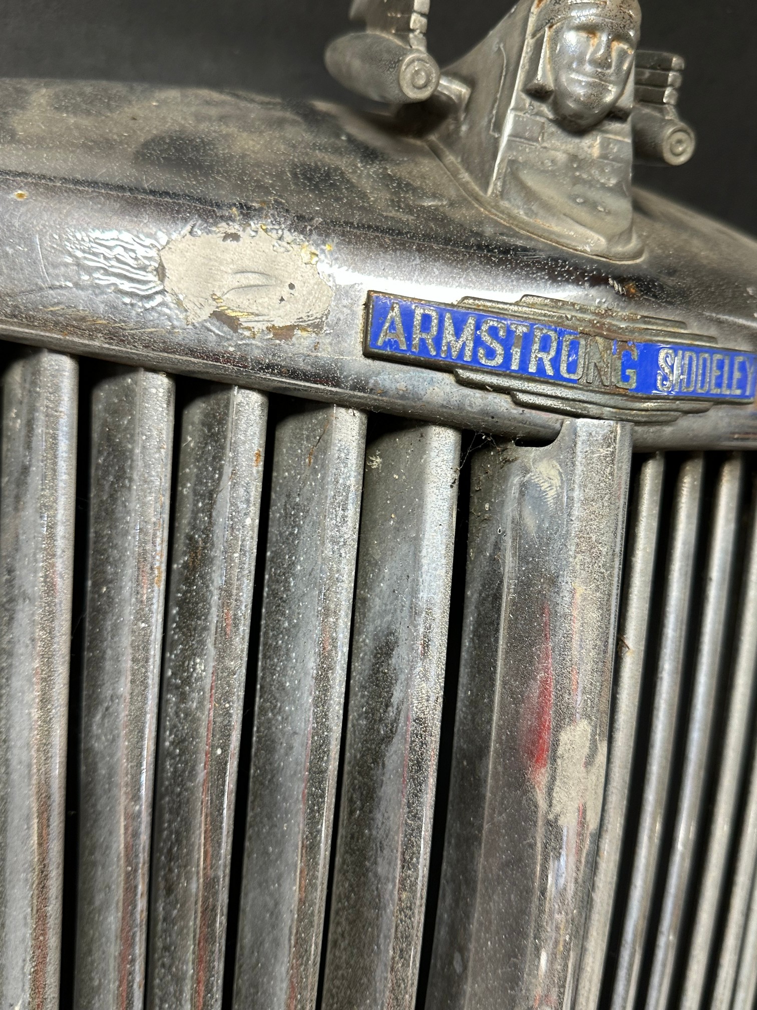An Armstrong Siddeley radiator grille. - Image 3 of 4