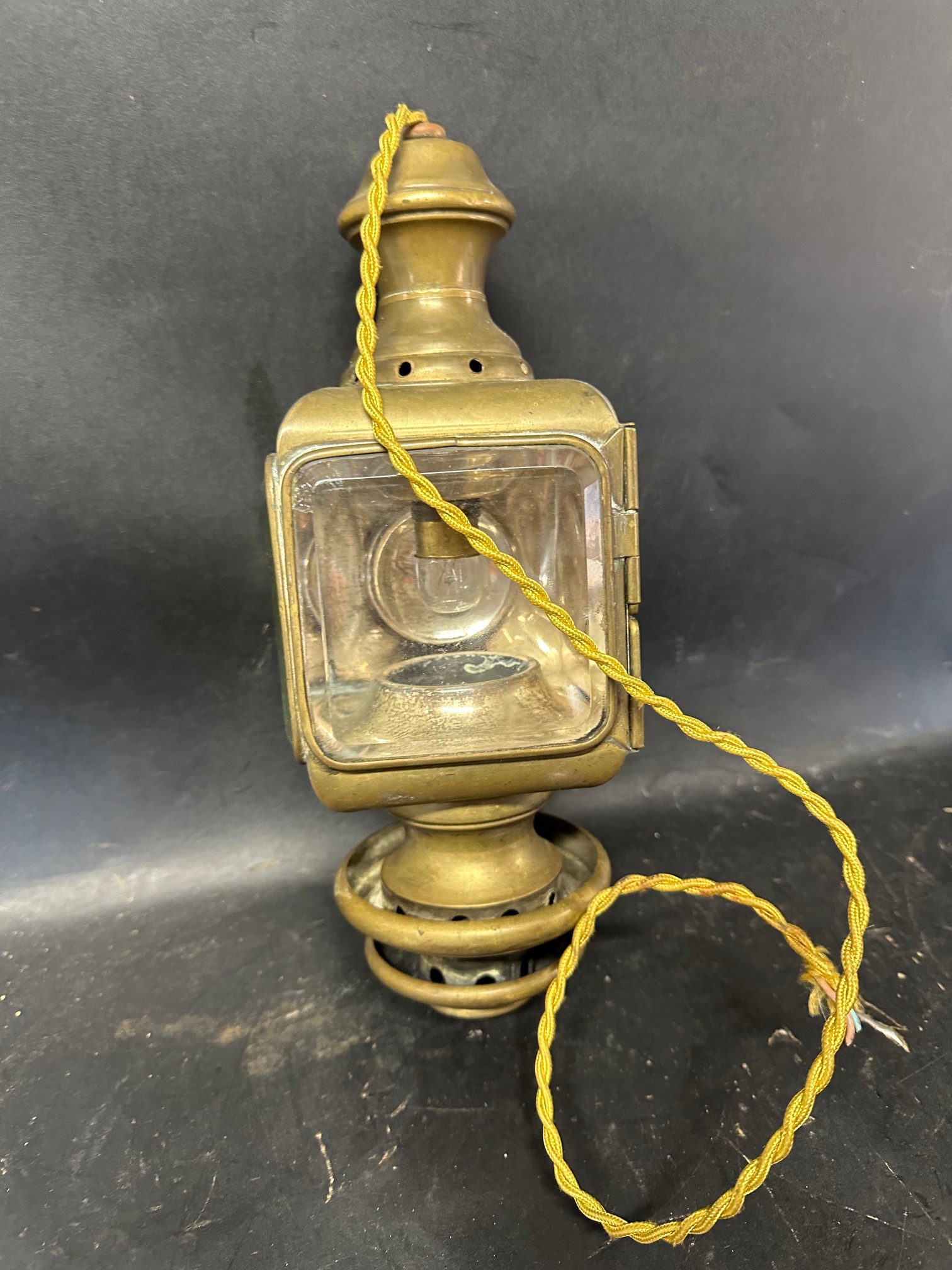 A Linx French coach lamp, converted for electric use. - Image 2 of 3