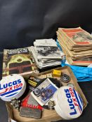 A tray of mixed motoring collectables including a pair of spot lights, a 20mph speed limit plaque, a
