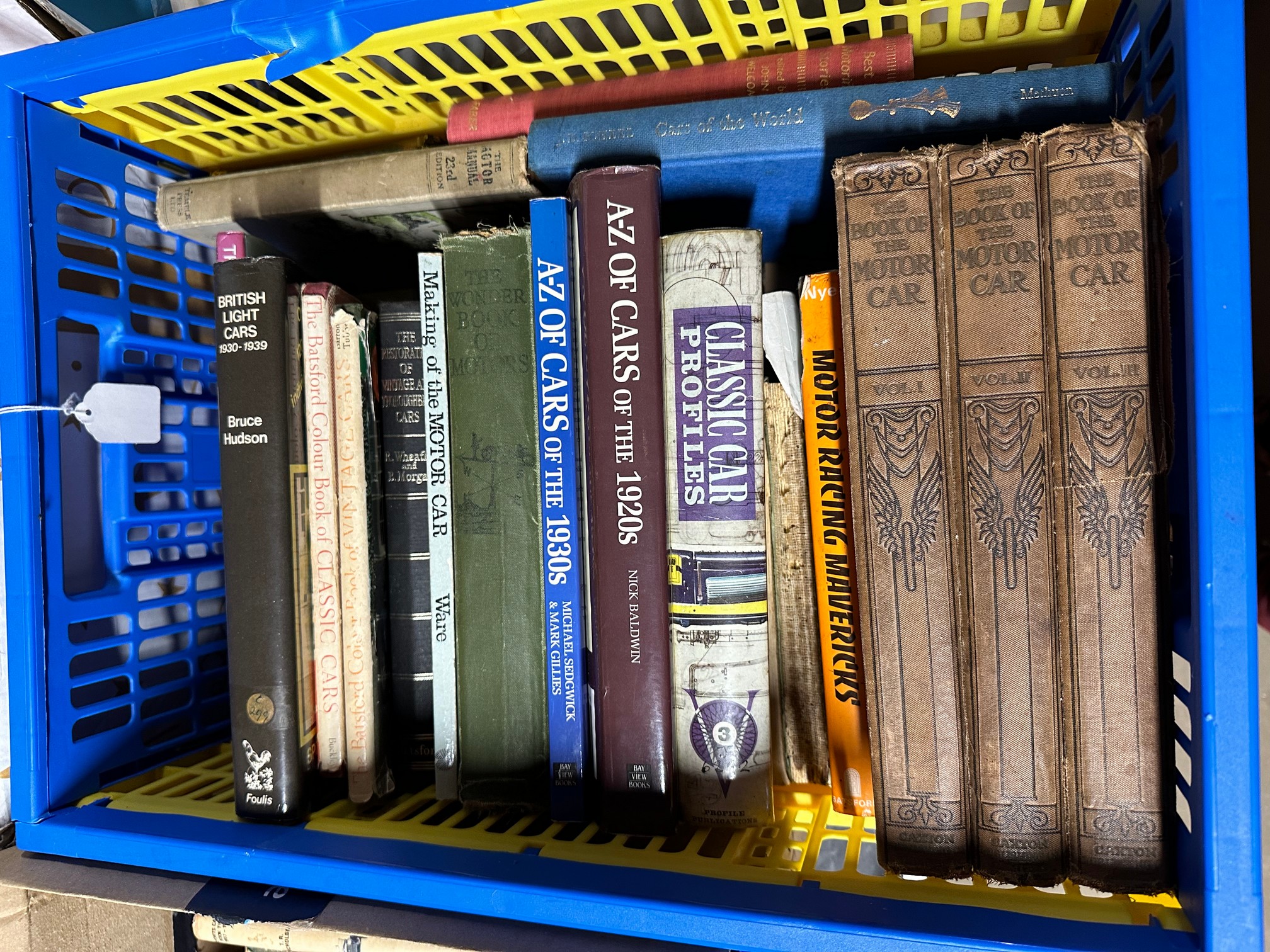Four boxes of motoring-related volumes. - Image 2 of 5