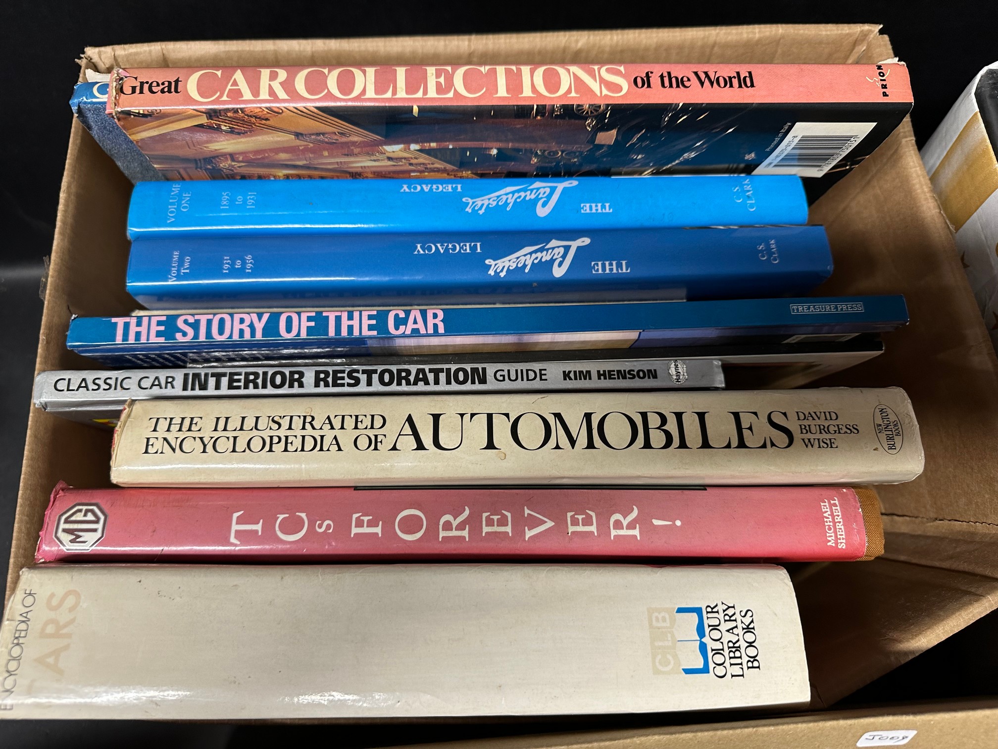 Four boxes of motoring-related volumes. - Image 4 of 5