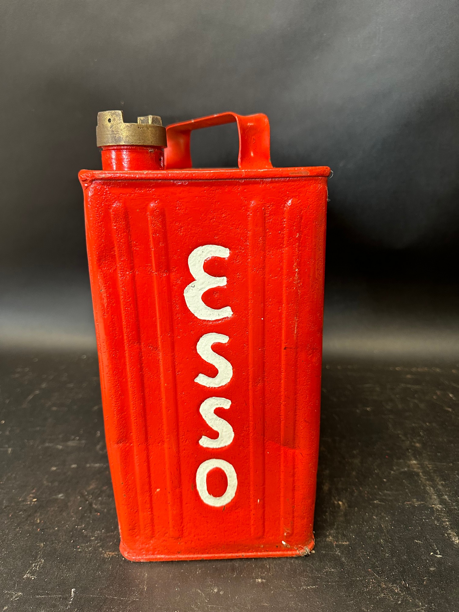 An Esso two gallon petrol can with Shell cap, repainted, Valor 4 39. - Image 2 of 6