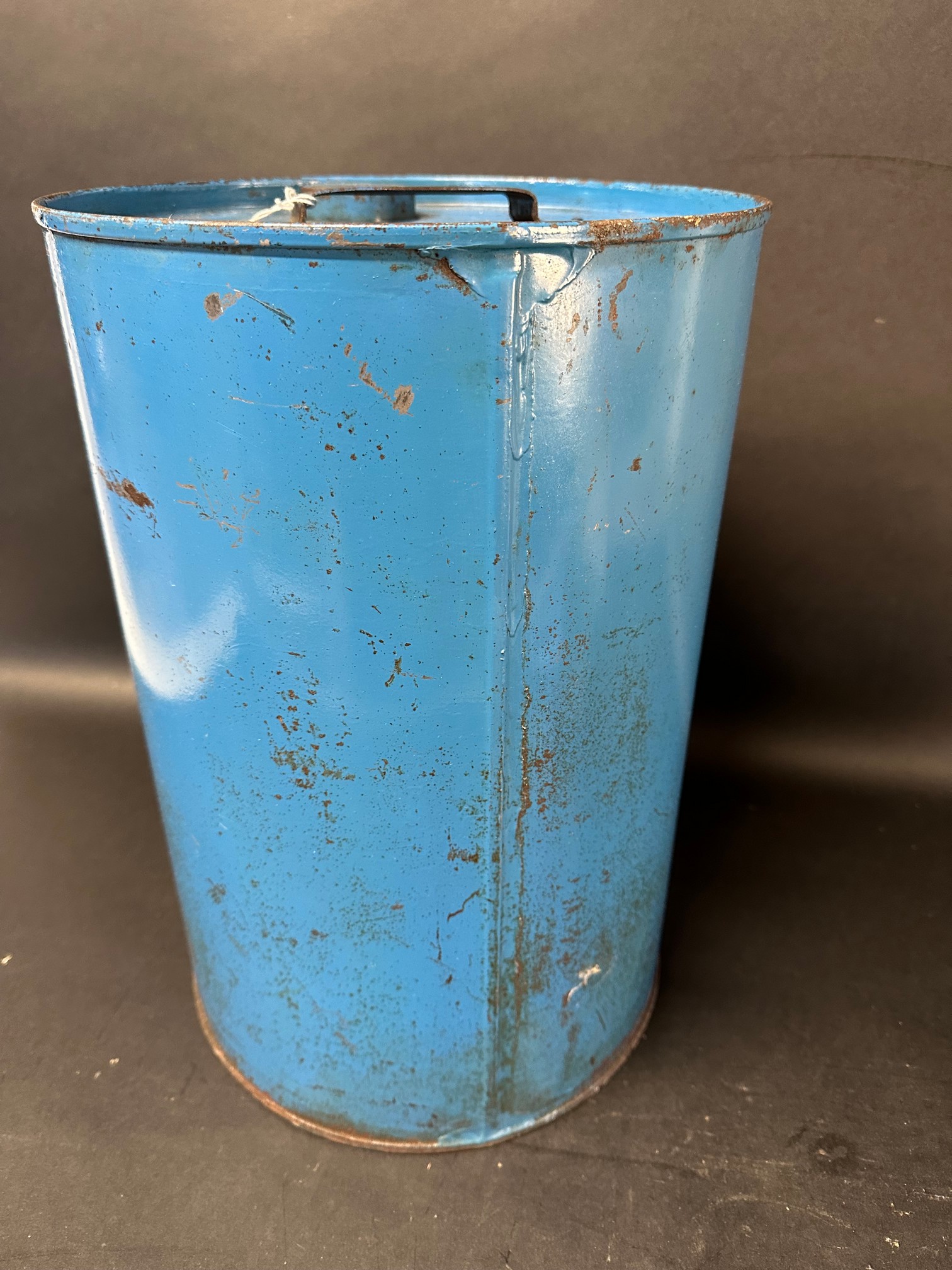 An Esso Blue Valor five gallon paraffin drum. - Image 3 of 3