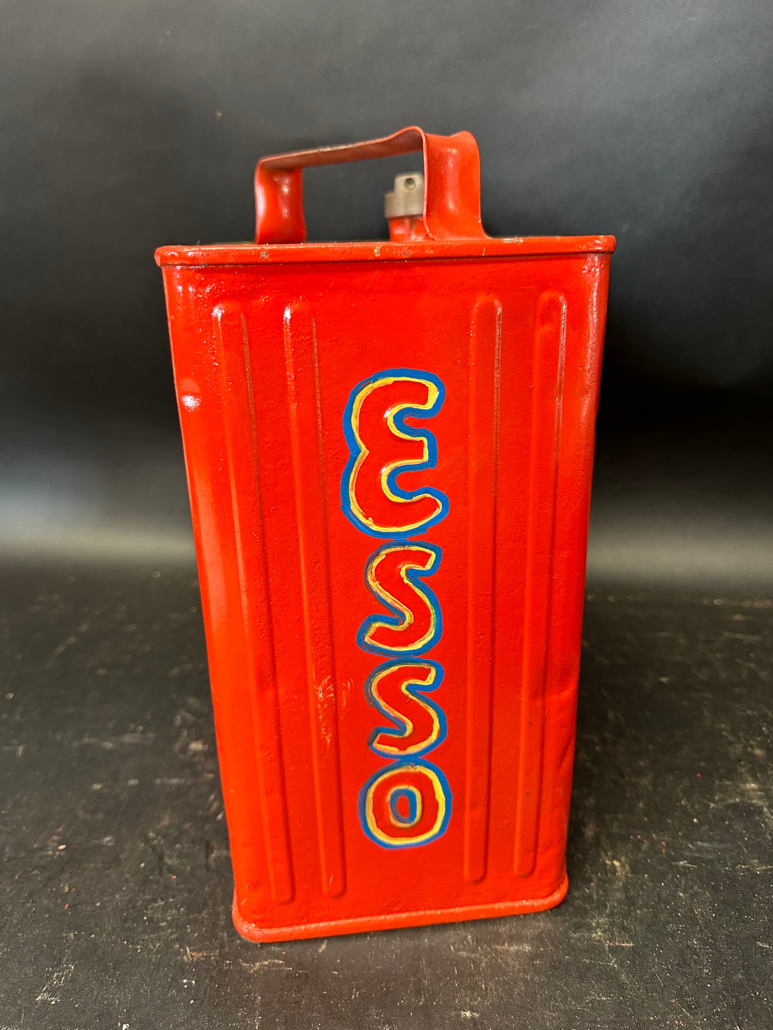 An Esso two gallon petrol can with SR cap, repainted, Valor 4 37. - Image 2 of 6