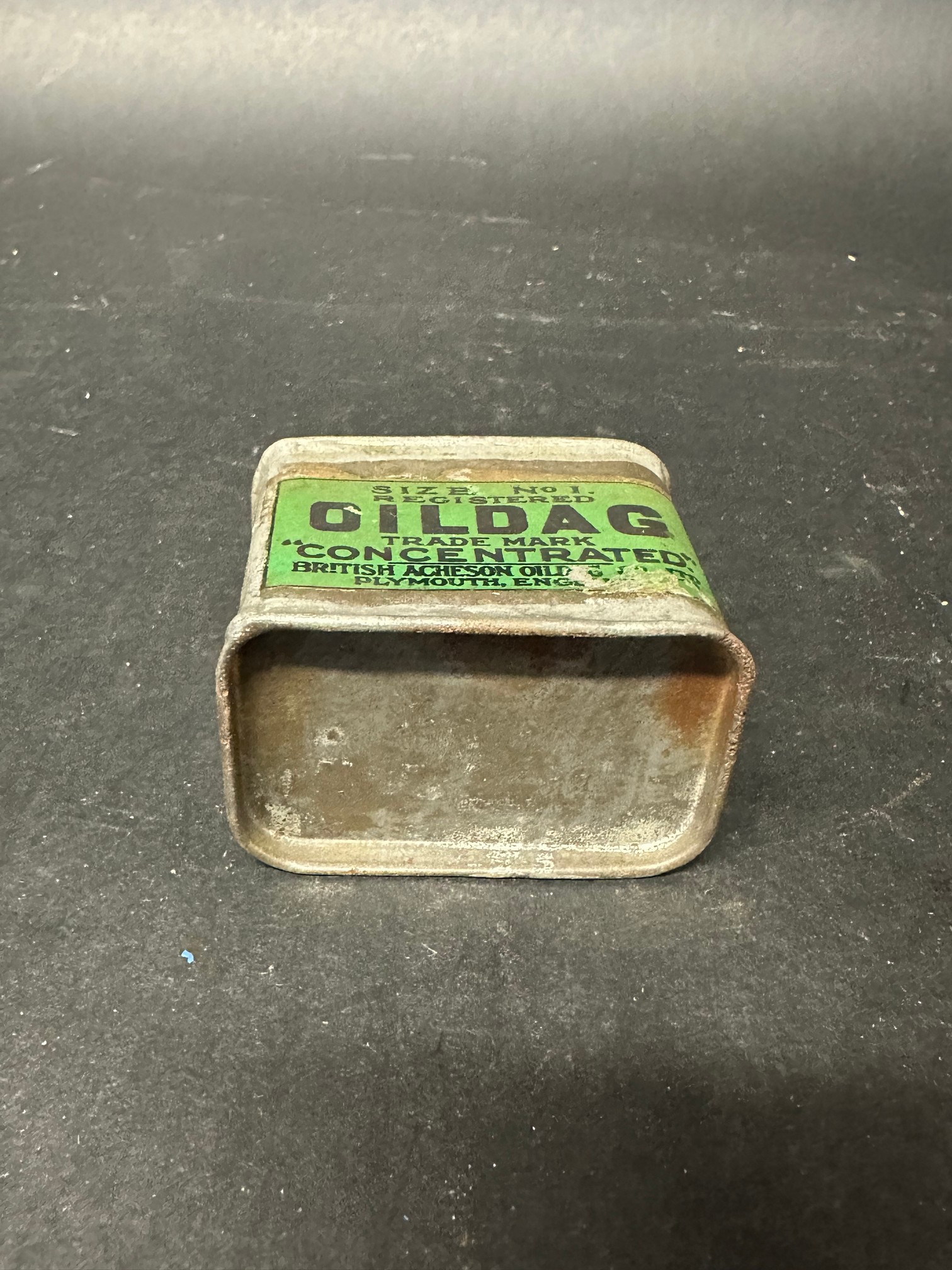 A rare Oildag Size No. 1 additive tin, 2 1/4" wide, 2 1/4" high. - Image 6 of 6