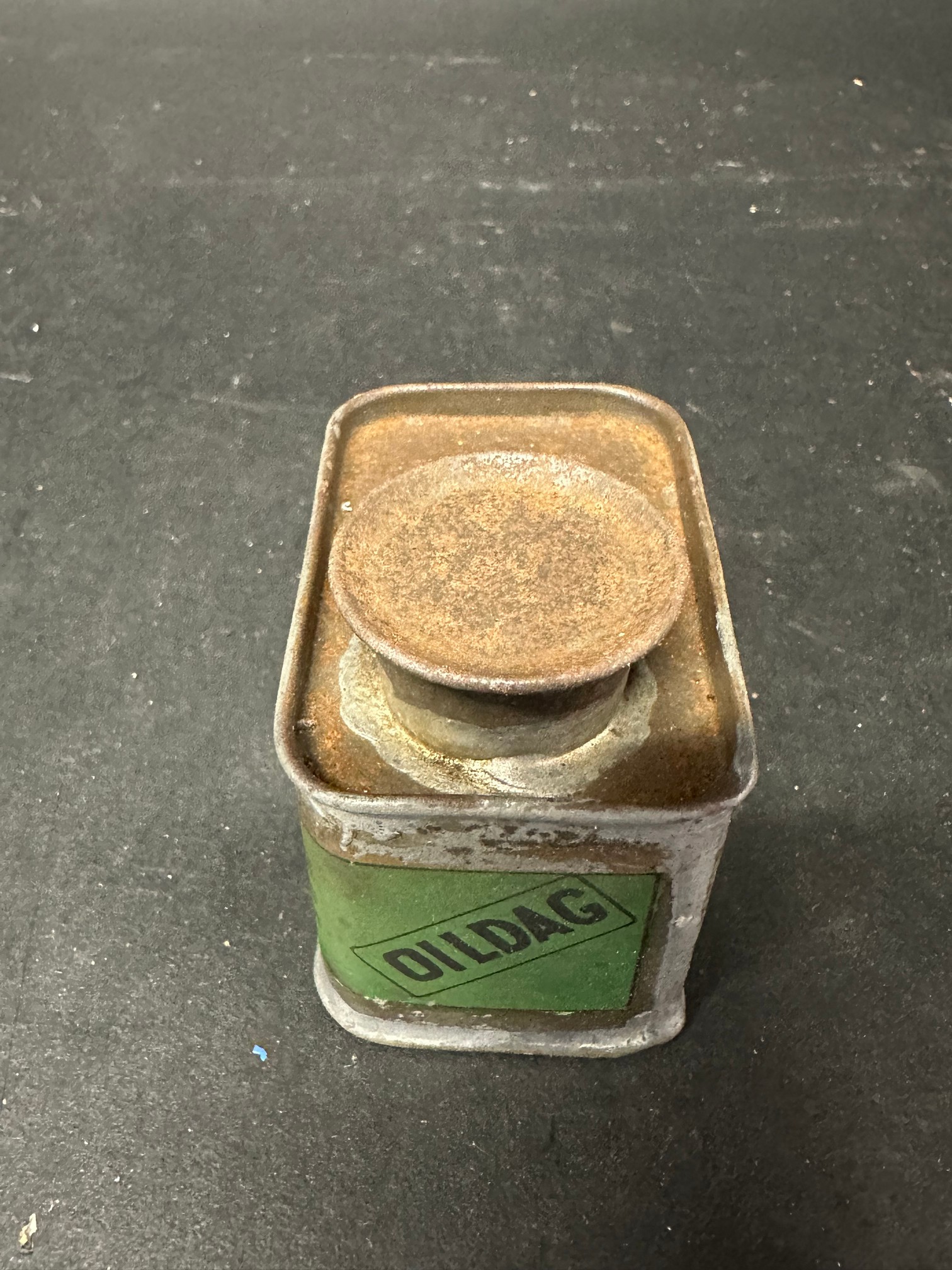 A rare Oildag Size No. 1 additive tin, 2 1/4" wide, 2 1/4" high. - Image 5 of 6