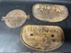 Three heavy cast railway related plaques - B241852 16T BHAMC.&W.Co 1957 Lot No.2789; B316986 211
