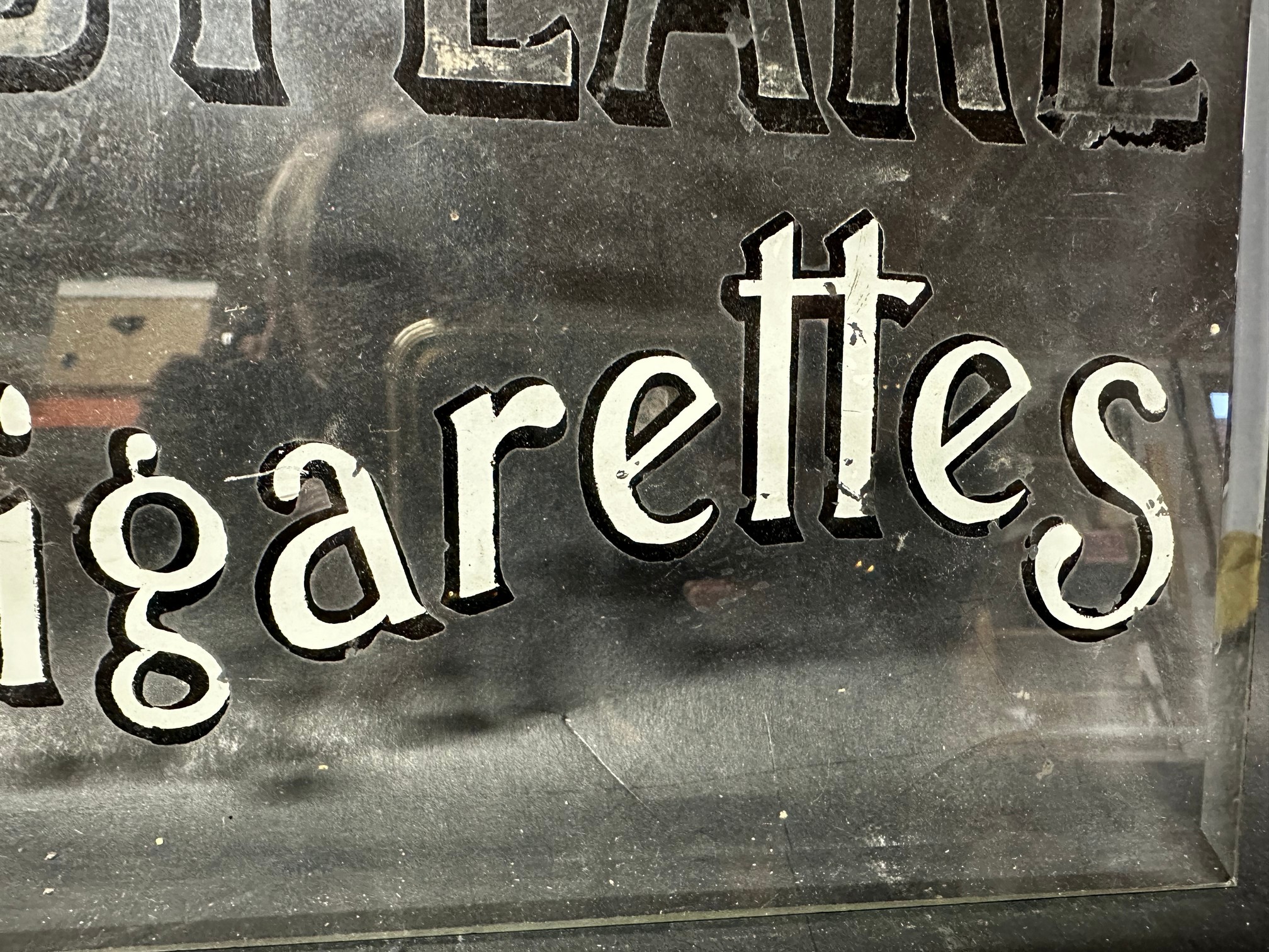 A Wills's Gold Flake Cigarettes bevel-edged reverse printed glass advertising piece, 12 x 9". - Image 5 of 8