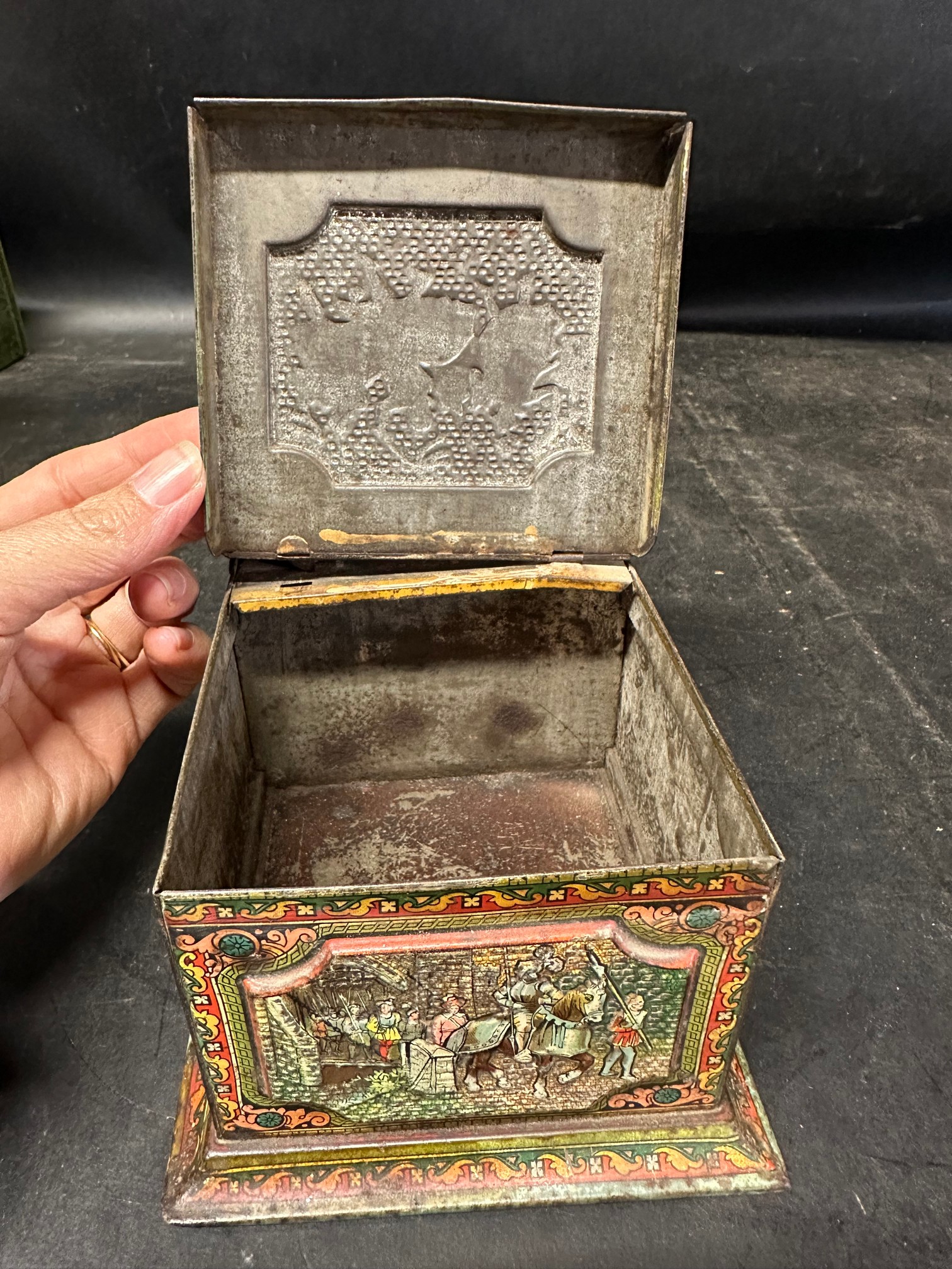 A c.1900 Huntley and Palmers biscuit tin in the form of a Georgian tea caddy with embossed - Image 9 of 9