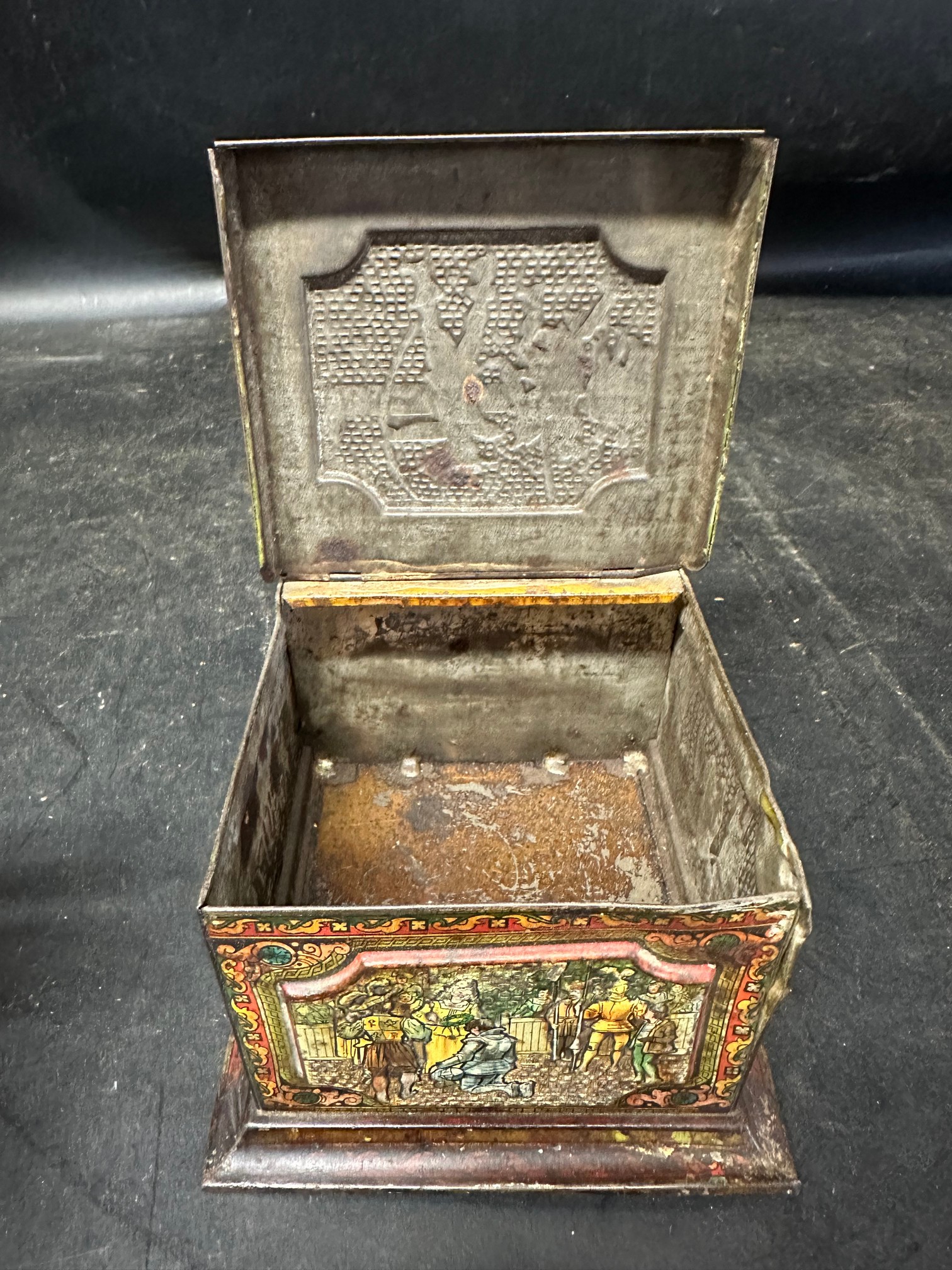 A c.1900 Huntley and Palmers biscuit tin in the form of a Georgian tea caddy with embossed - Image 8 of 9