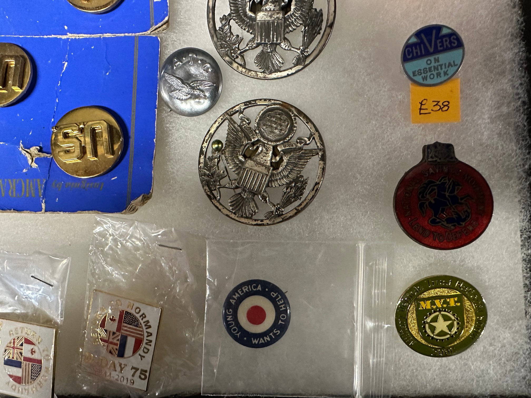 A presentation case of wartime and other badges, buttons insignia etc. inc. enamel, Chivers on - Image 9 of 9
