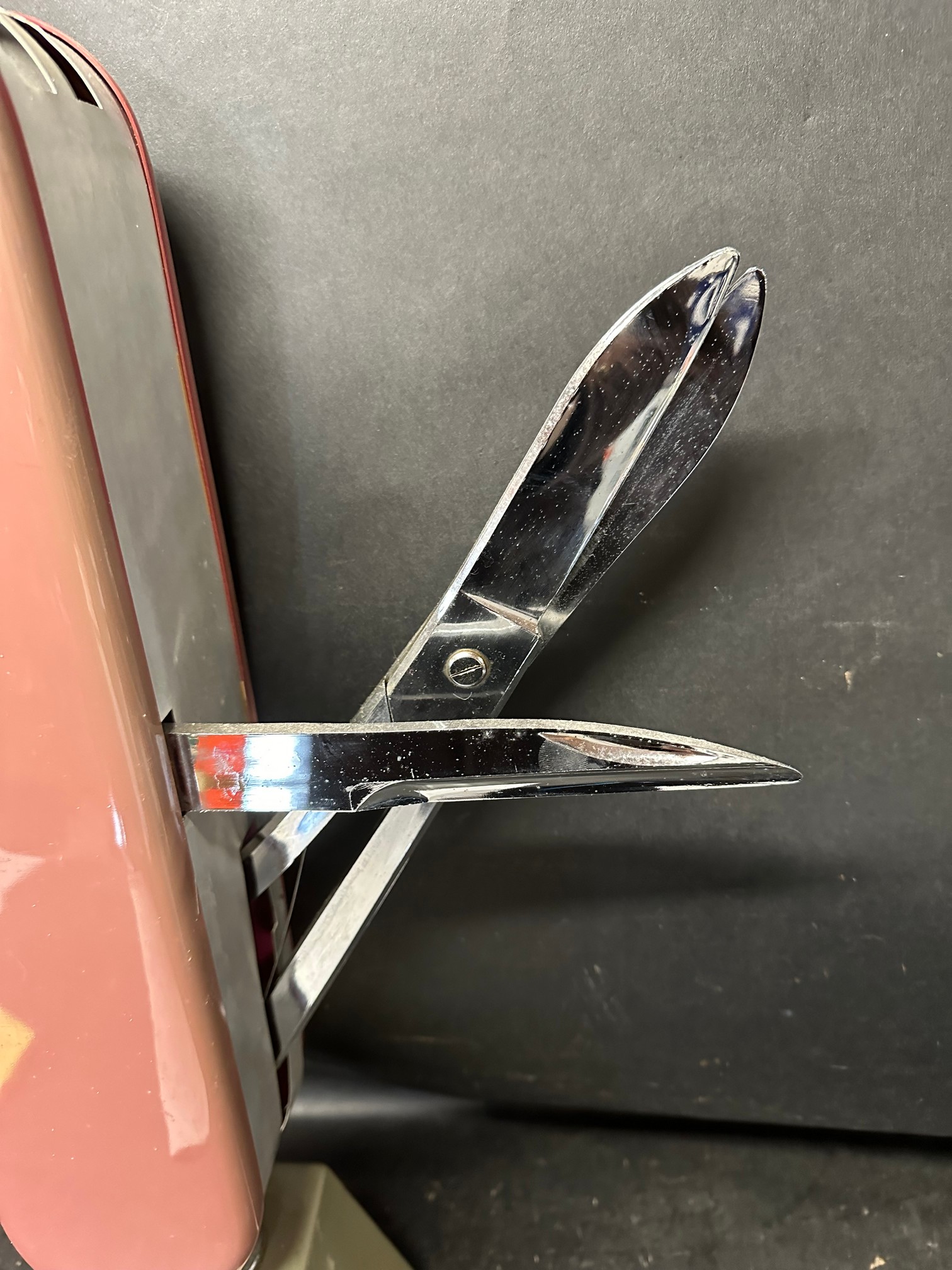 A Victorinox - The Original Swiss Army Knife retail advertising automaton, blades are made of - Image 4 of 6