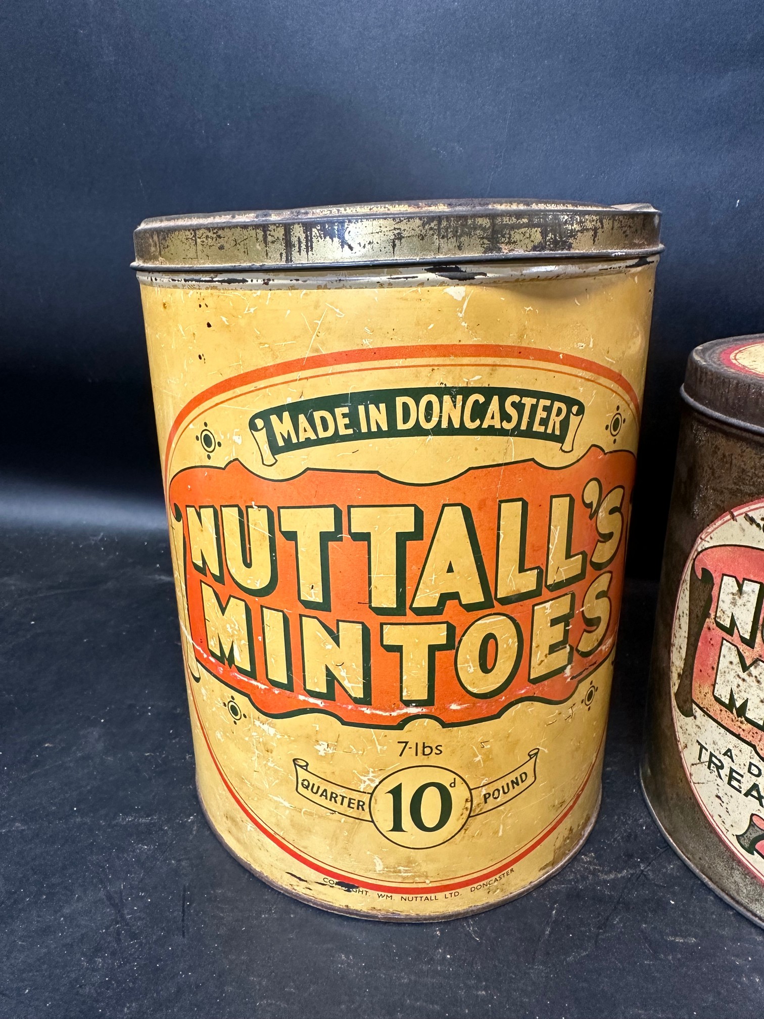 Two Nuttall's Mintoes of Doncaster tins. - Bild 11 aus 11