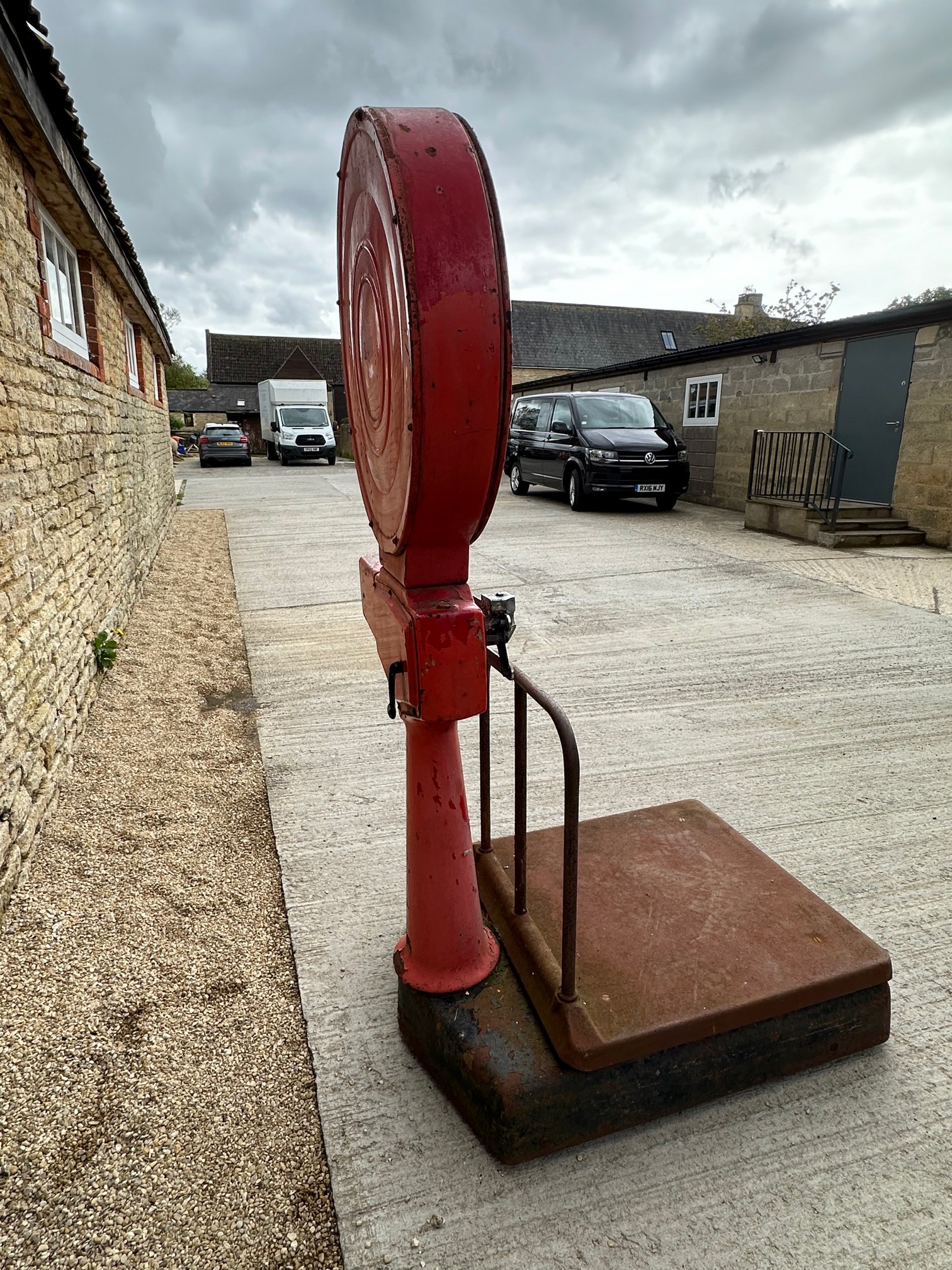 A set of Avery industrial platform weigh scales, by repute from Bitton Railway, will weigh up to - Image 4 of 5