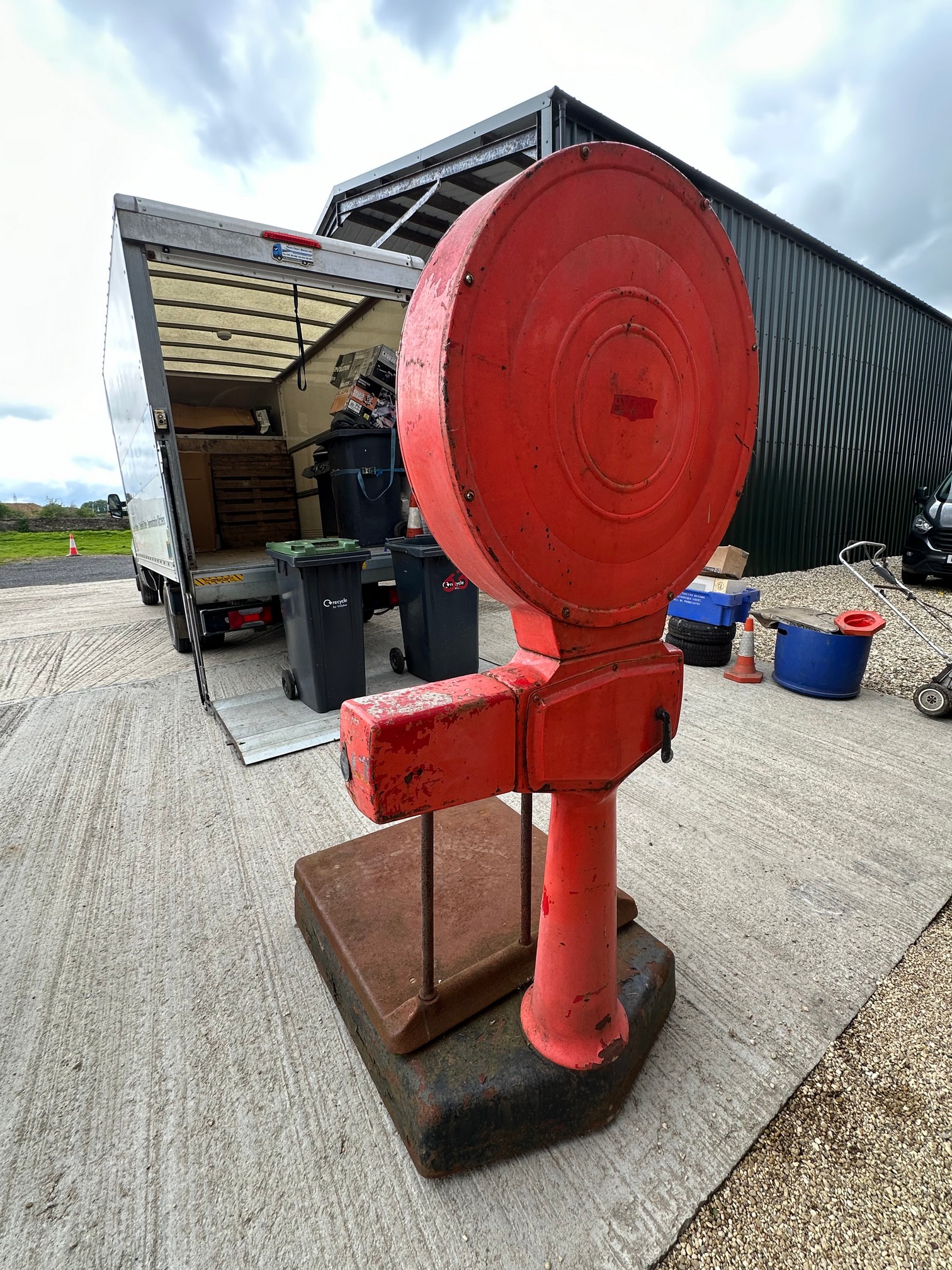 A set of Avery industrial platform weigh scales, by repute from Bitton Railway, will weigh up to - Image 5 of 5