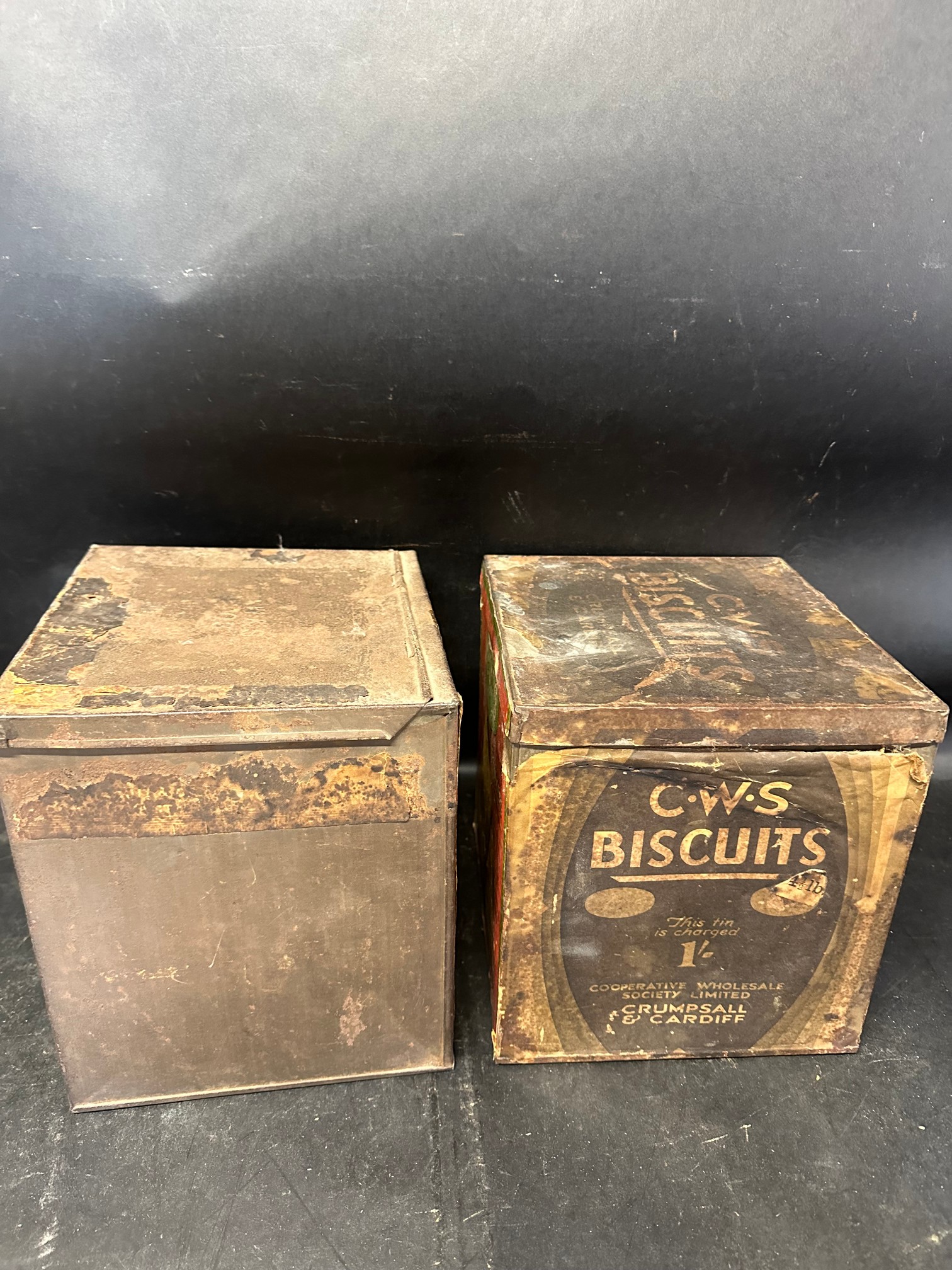 Four shop counter top dispensing tins: Wright & Son's Bovril Biscuits, C.W.S. Biscuits, W & R - Image 8 of 8