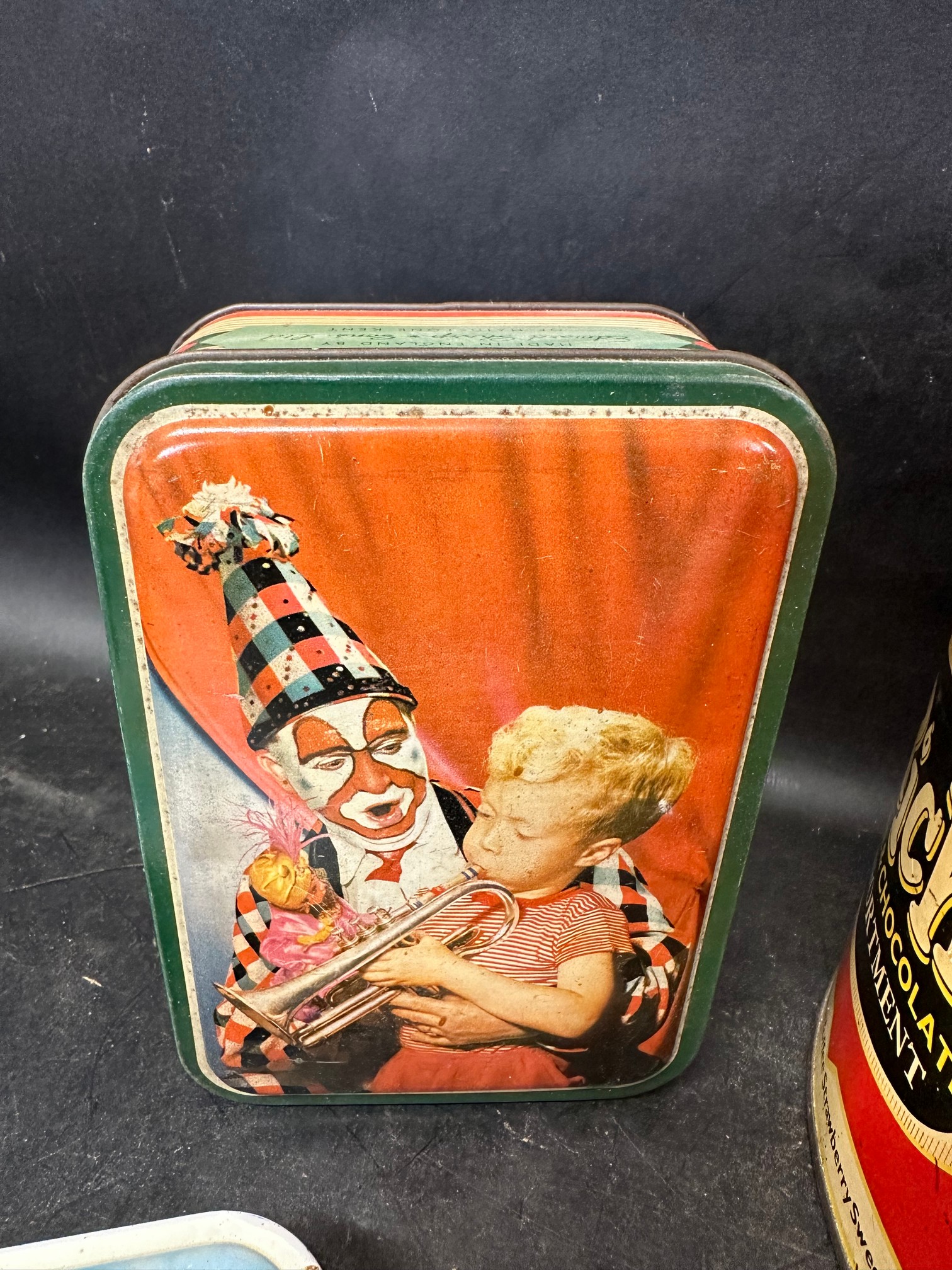 A large 1950s Hollands Rich Toffee & Chocolate Assortment tin, 9" diameter plus seven assorted - Image 9 of 11