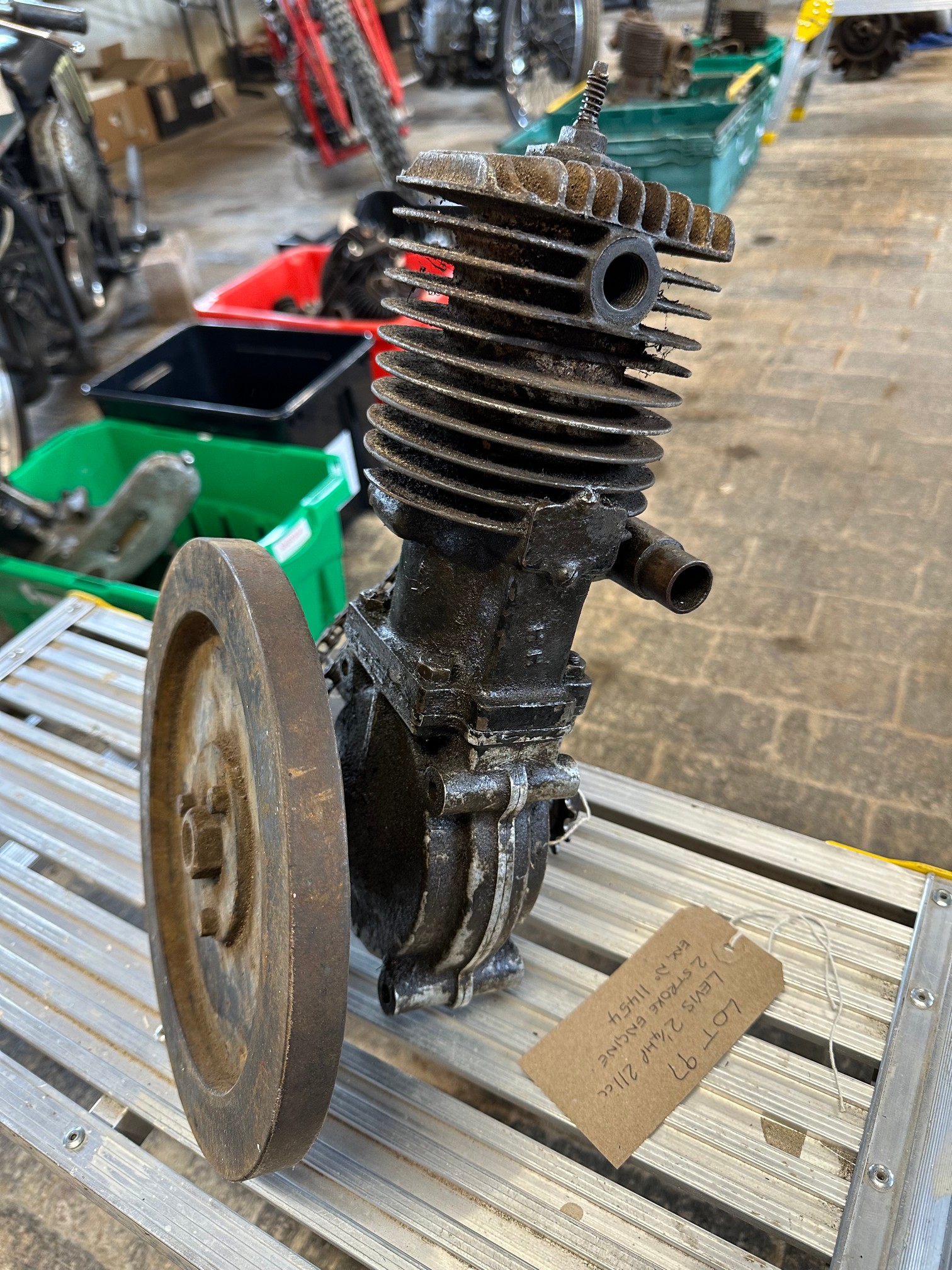 LEVIS 2 1/4 HP 211cc 2 STROKE ENGINE - Image 3 of 3