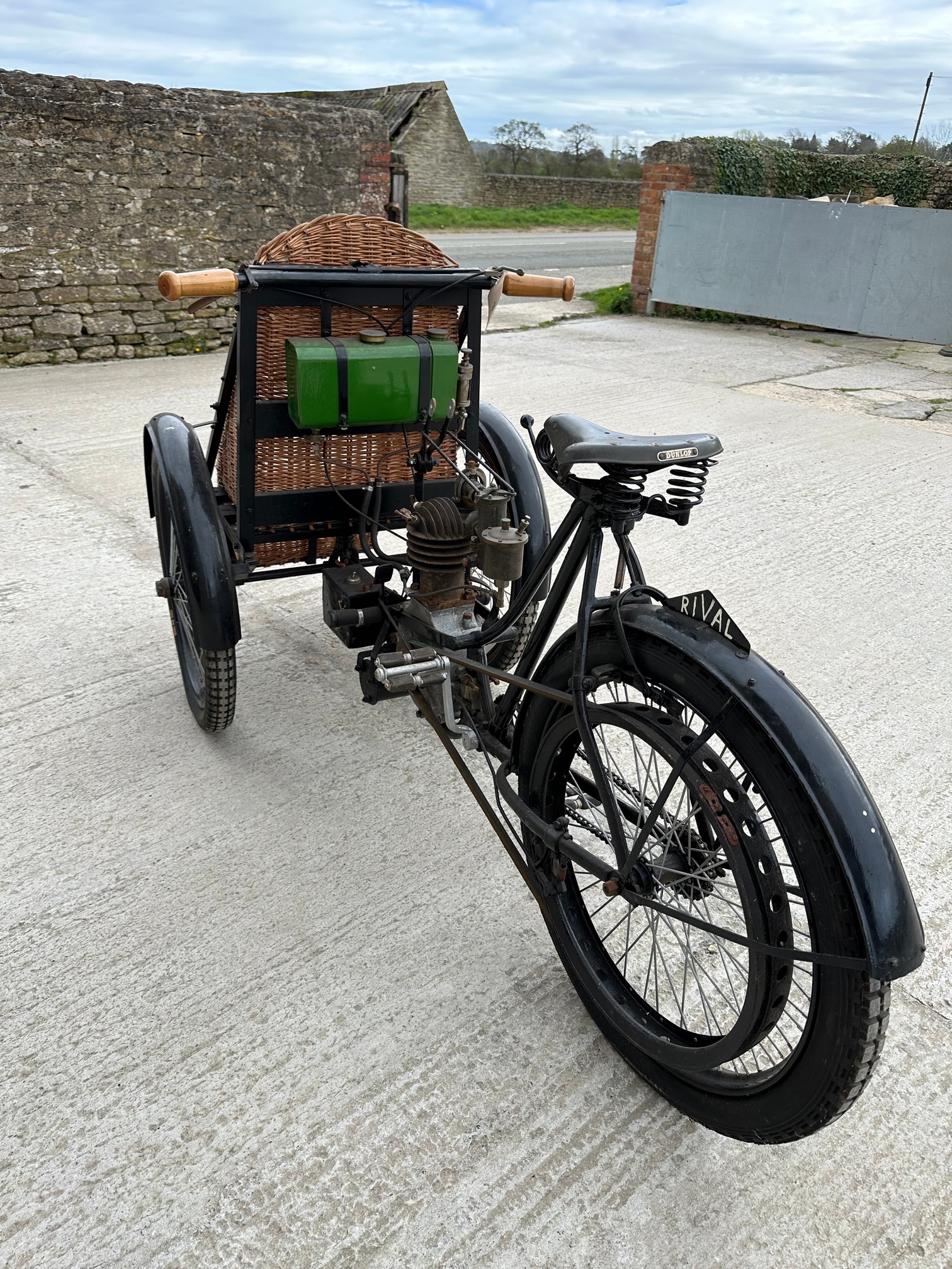 Believed to be early 1900s ‘RIVAL' 400cc FORE-CAR - Image 3 of 7