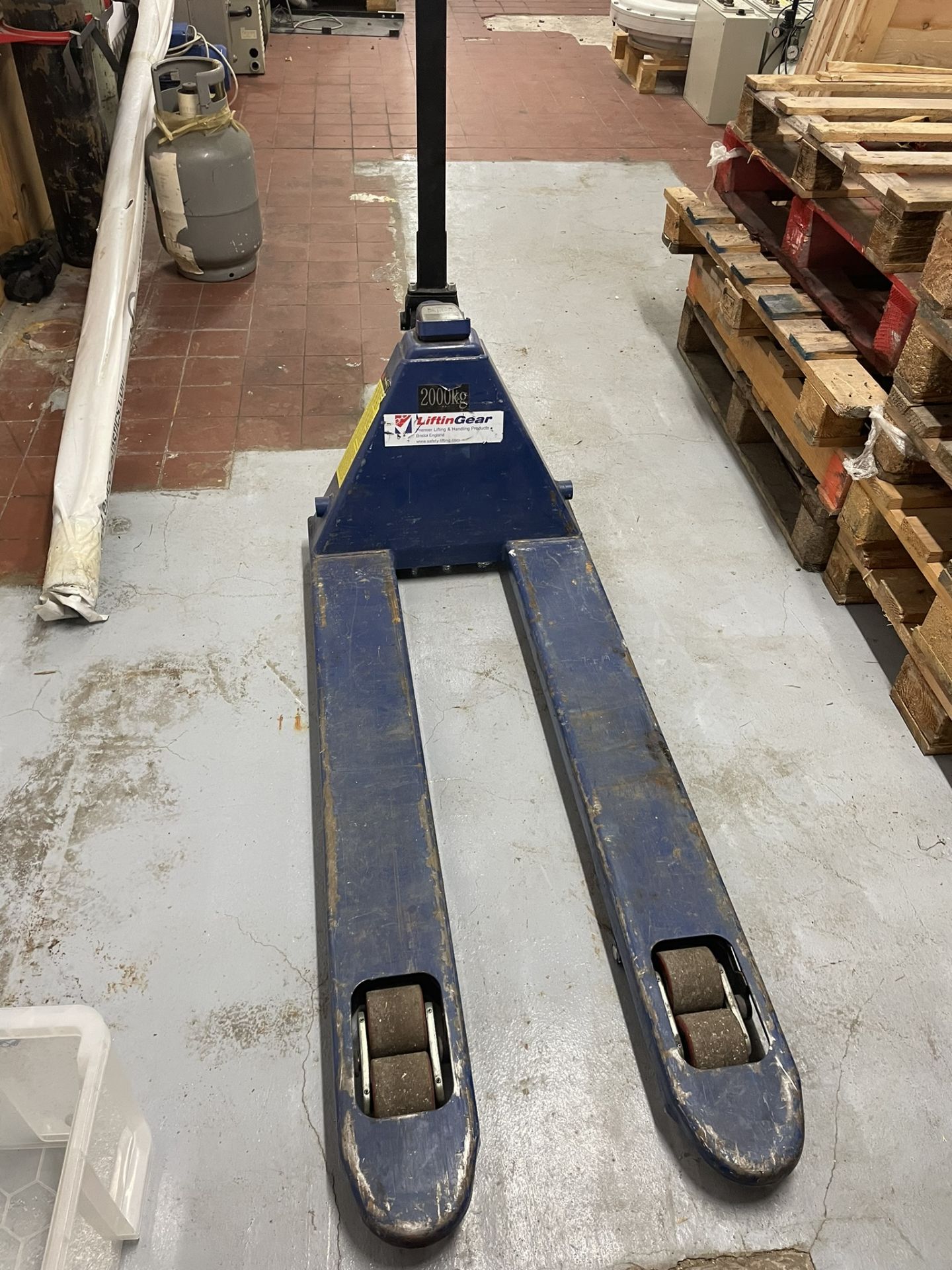 Manual Pallet Truck with Built in Weighing Scale 2000Kg