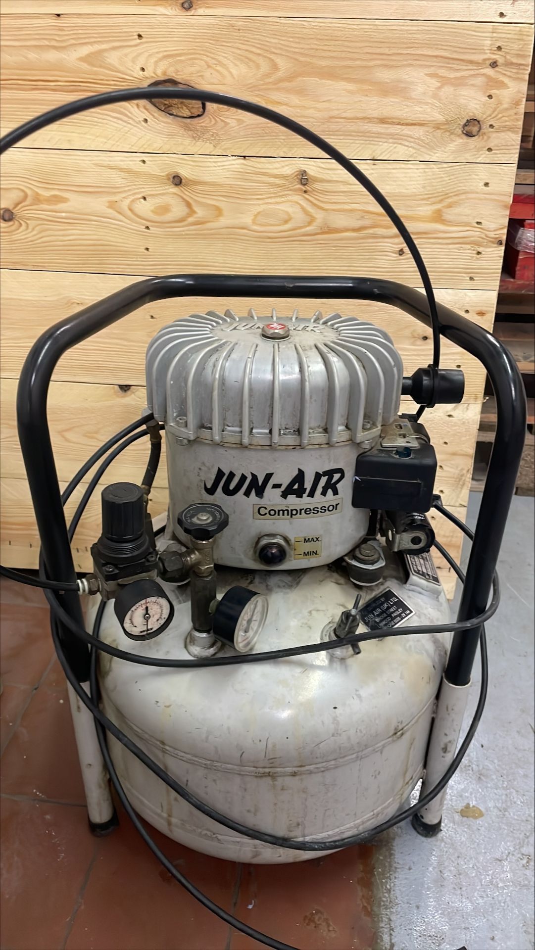 Jun-Air 25L Low Noise Compressor 104 Bar