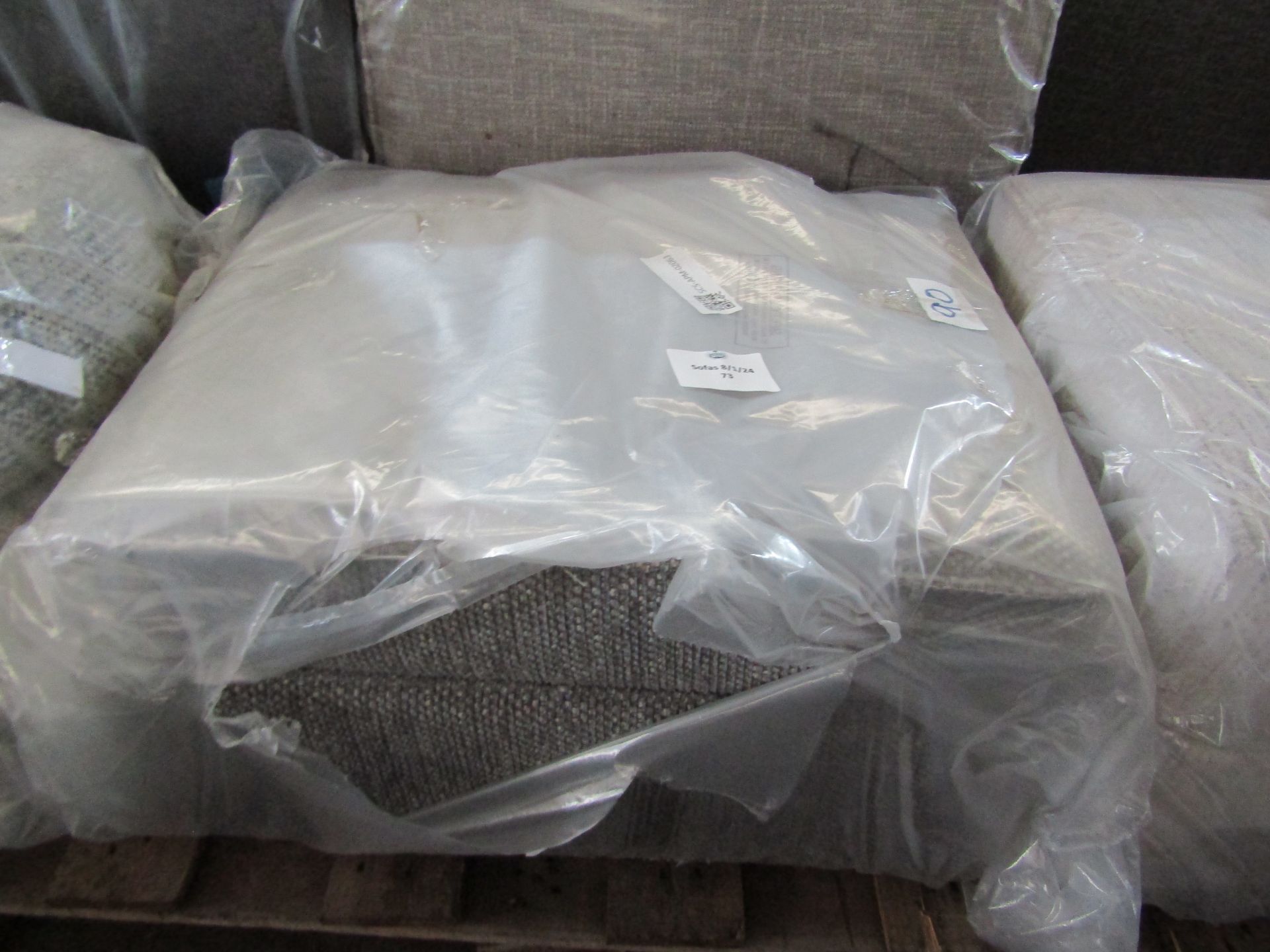 Dion Storage Footstool Mobus Elgin Storm Plastic Feet RRP 290 - Image 2 of 3