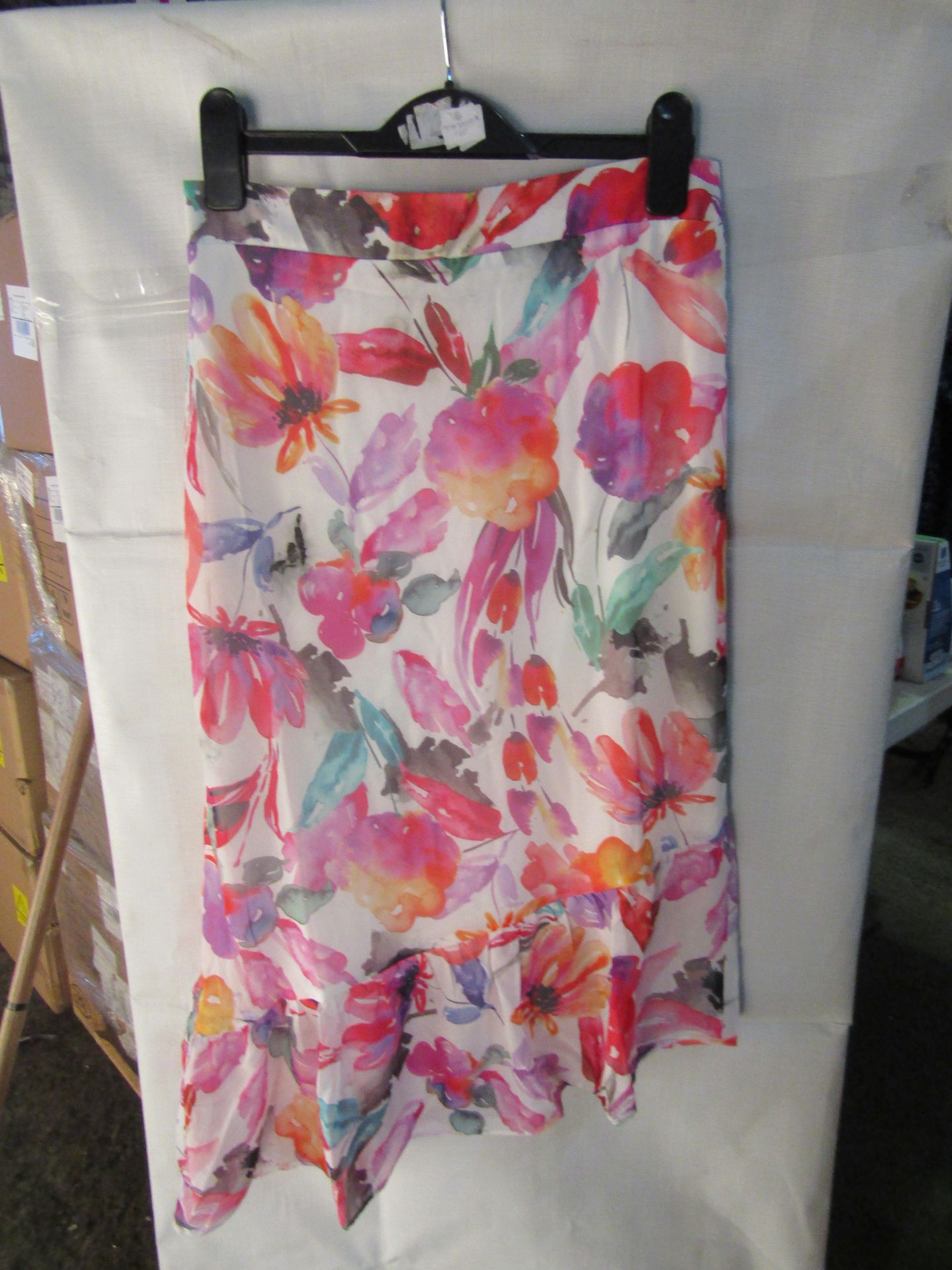 8 X Multi-Floral Wrap over Midi Skirt Size 8 New & Packaged