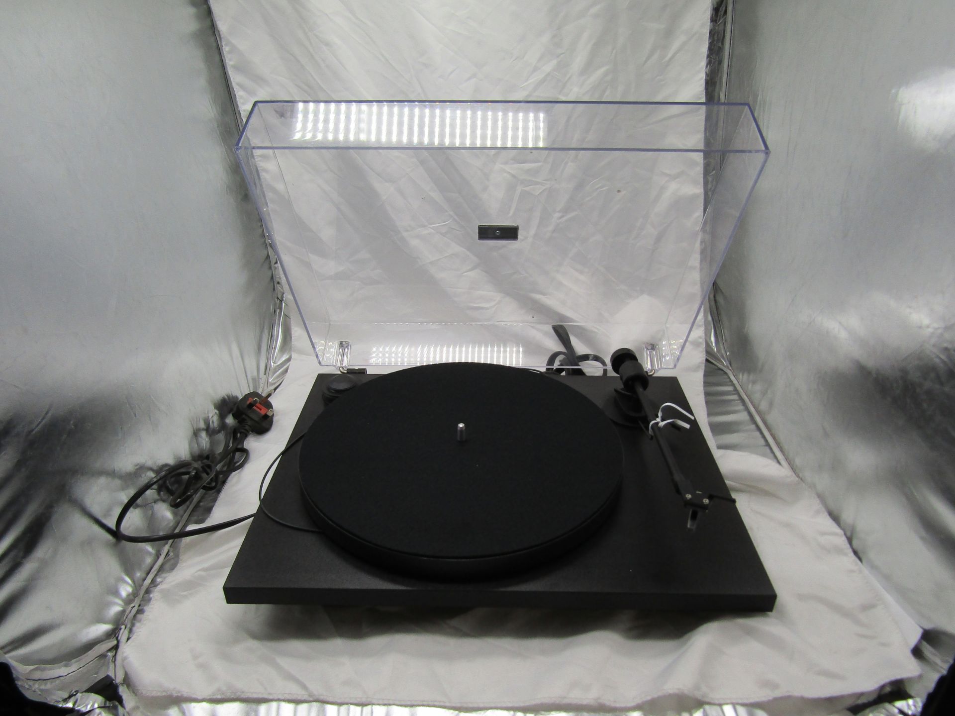Pro-Ject Primary E (Black) ESW Turntable PLU404971 RRP £200 boxed powers on and turntable works on 2